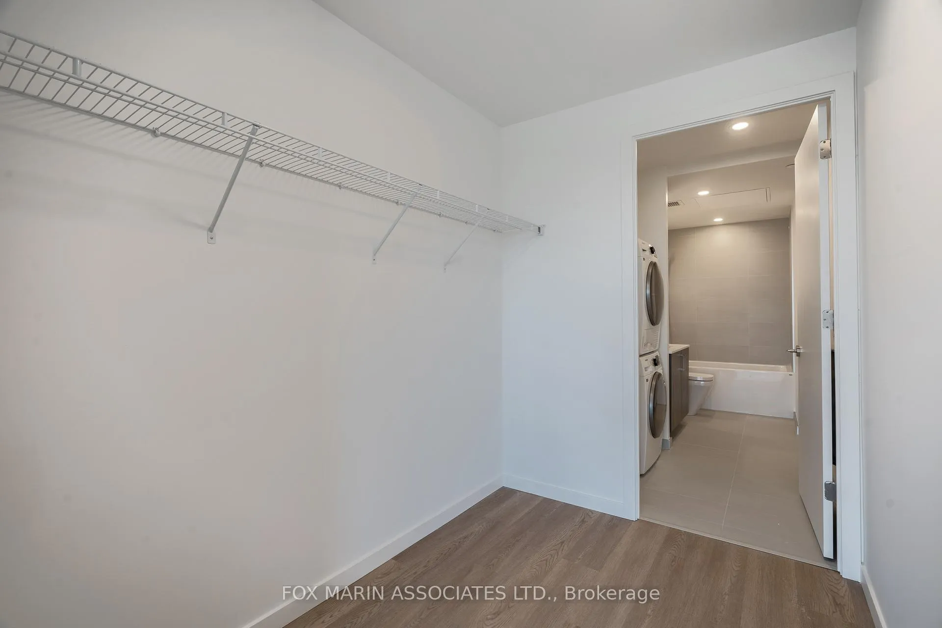 Photo 12 of Unit 416, 689 The Queensway, Etobicoke, Stonegate-Queensway — HOMEH