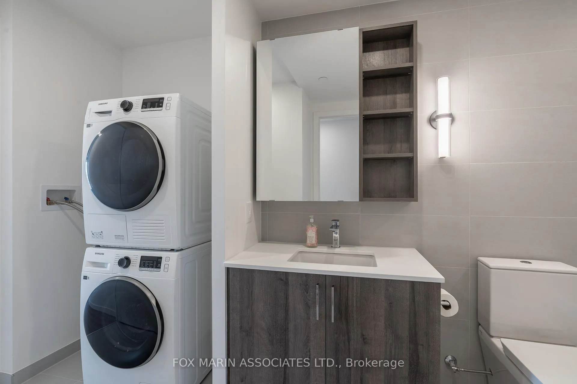 Photo 13 of Unit 416, 689 The Queensway, Etobicoke, Stonegate-Queensway — HOMEH