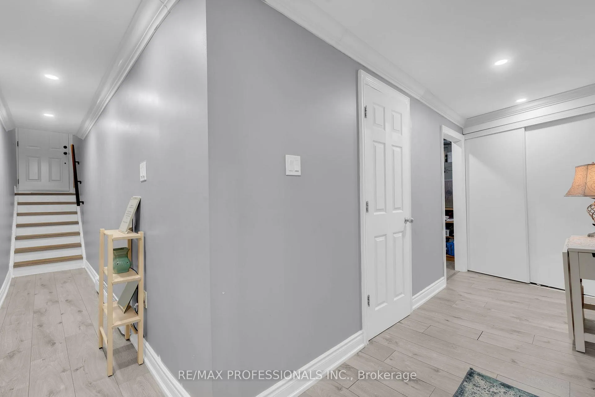 Photo 18 of 232 Milestone Crescent, Aurora, Aurora Village — HOMEH