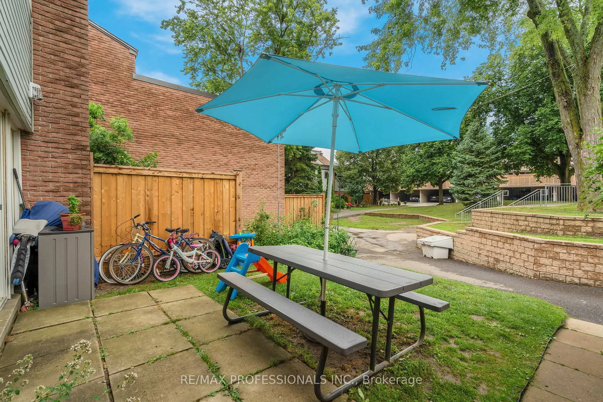 Photo 30 of 232 Milestone Crescent, Aurora, Aurora Village — HOMEH