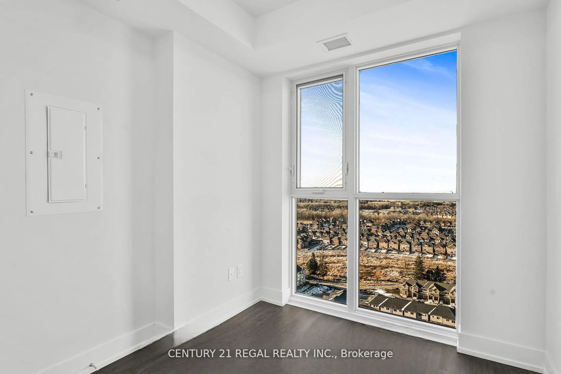 Photo 13 of Unit 2518, 2550 Simcoe Street N, Oshawa, Windfields — HOMEH