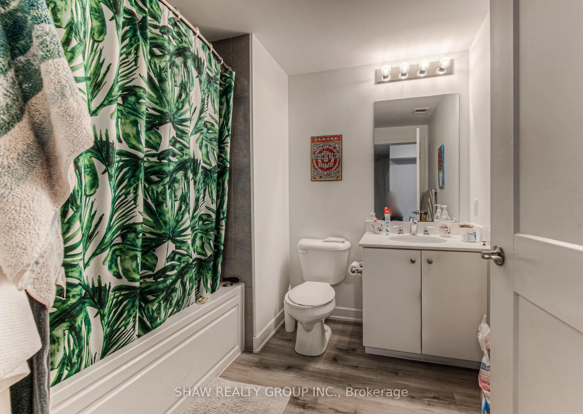 Photo 2 of Unit 416, 110 Fergus Avenue, Kitchener — HOMEH