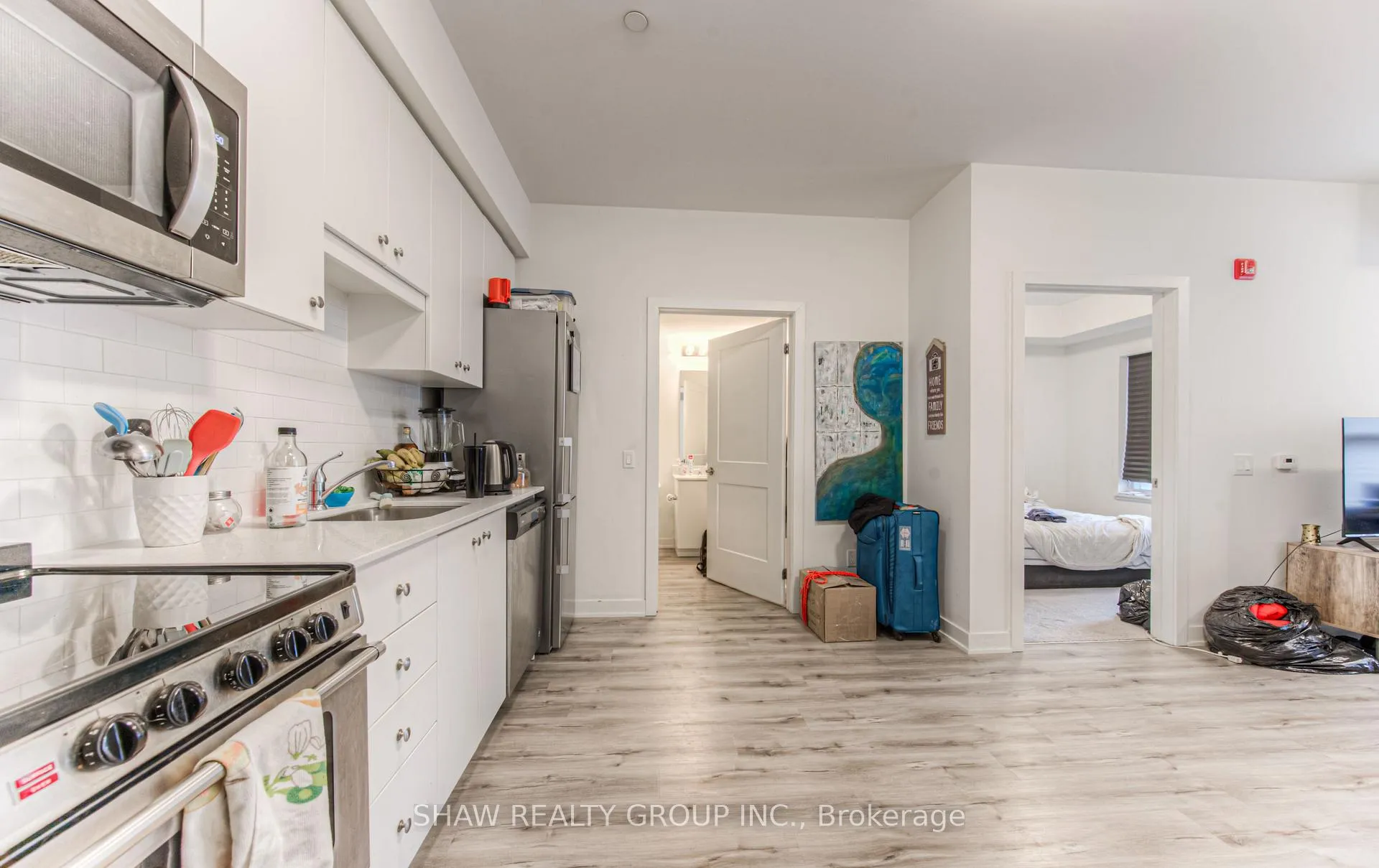 Photo 3 of Unit 416, 110 Fergus Avenue, Kitchener — HOMEH