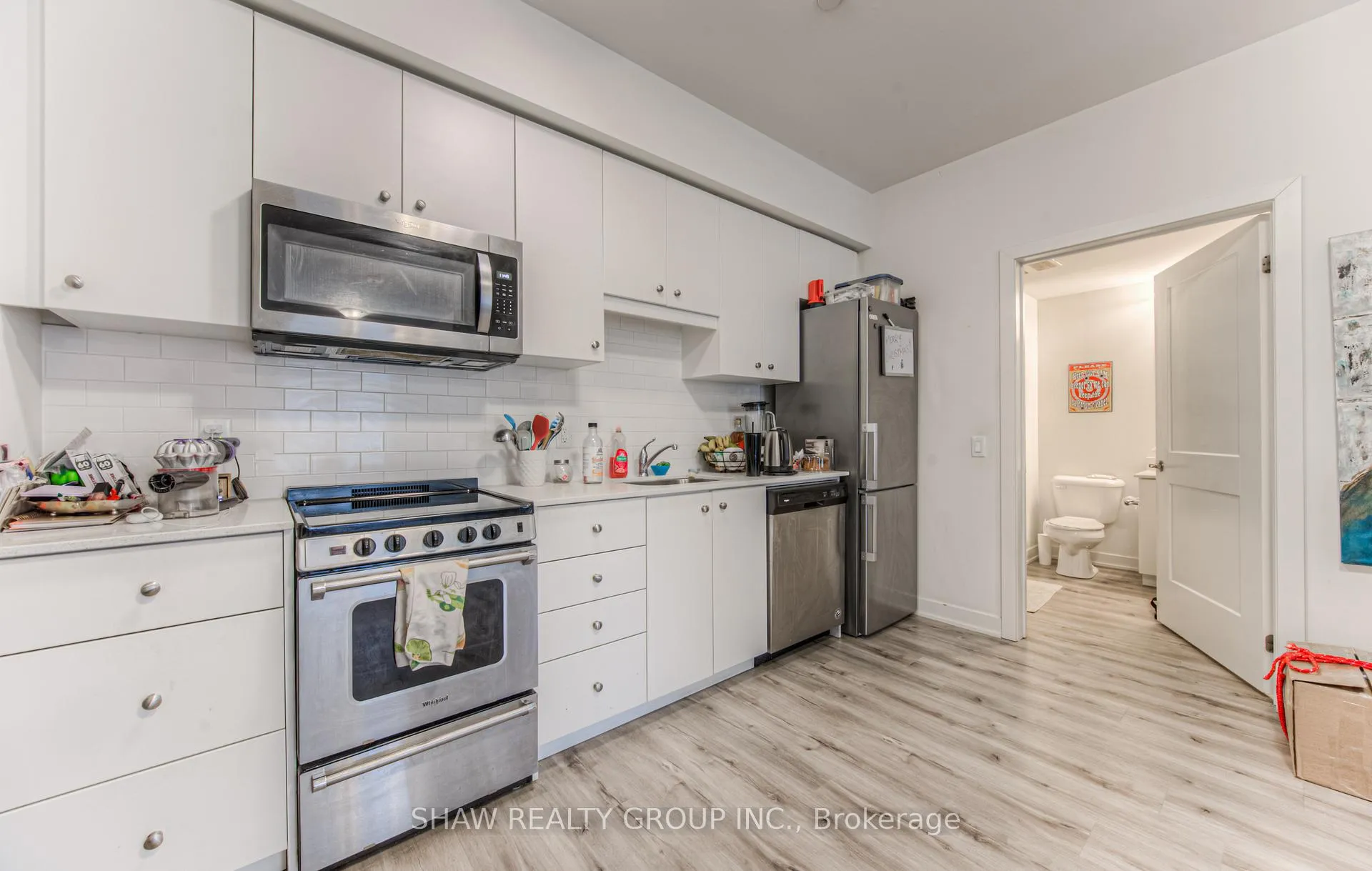 Photo 5 of Unit 416, 110 Fergus Avenue, Kitchener — HOMEH