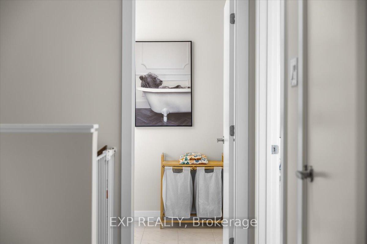 Photo 10 of 235 Conservancy Drive, Ottawa, Barrhaven - Heritage Park — HOMEH