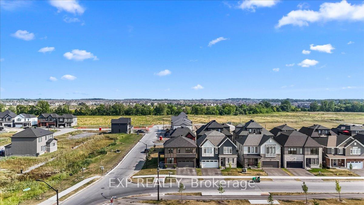 Photo 24 of 235 Conservancy Drive, Ottawa, Barrhaven - Heritage Park — HOMEH