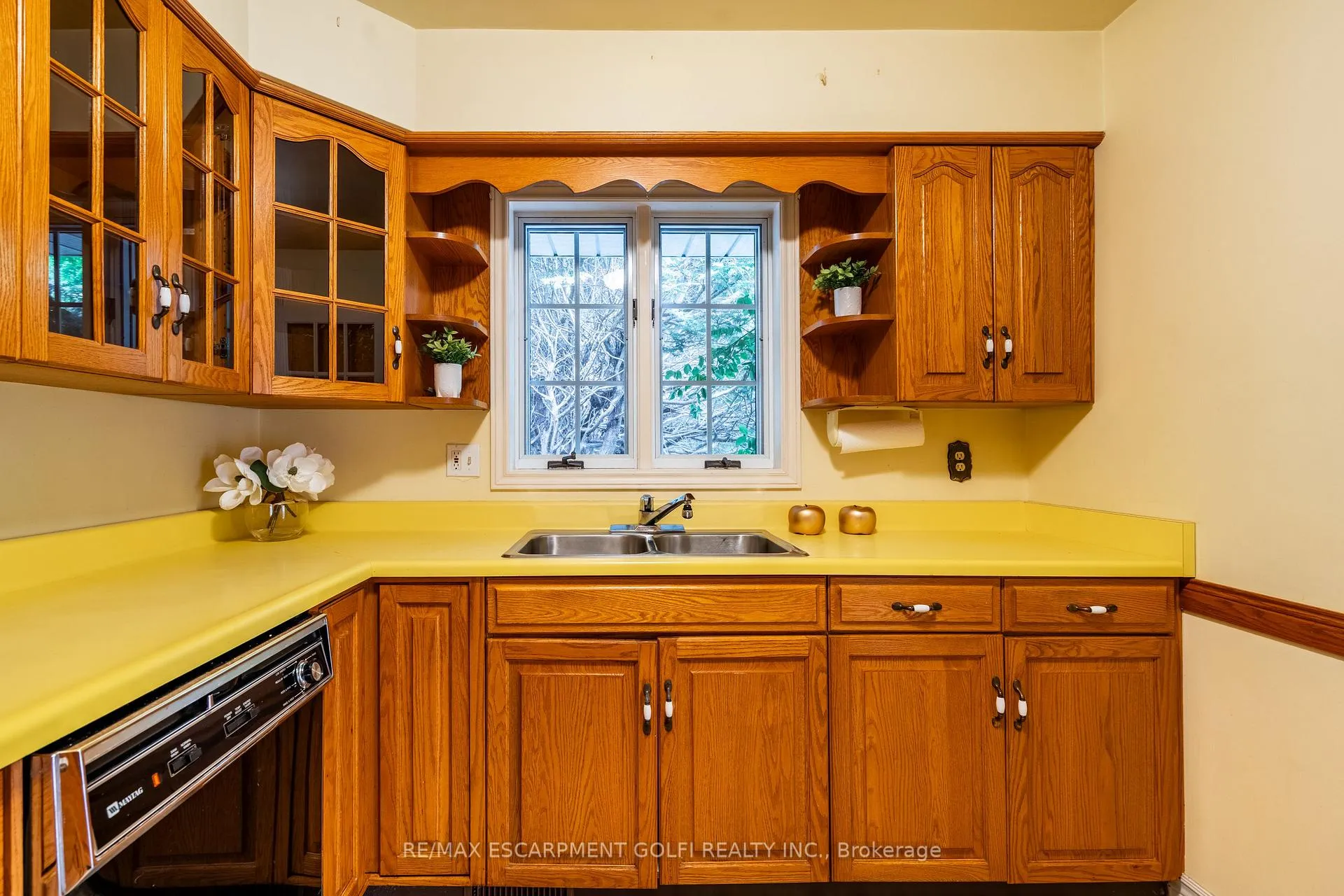 Photo 12 of 2083 Hollow Road, Thorold, Cataract Road — HOMEH