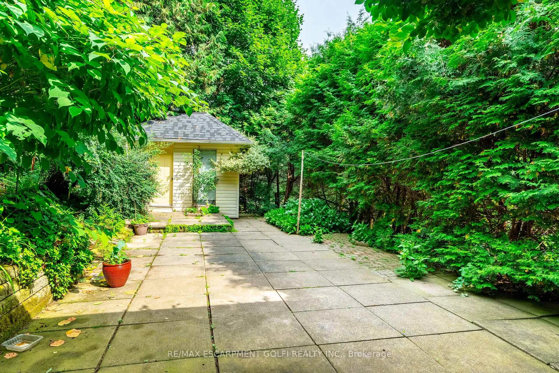 Photo 29 of 2083 Hollow Road, Thorold, Cataract Road — HOMEH