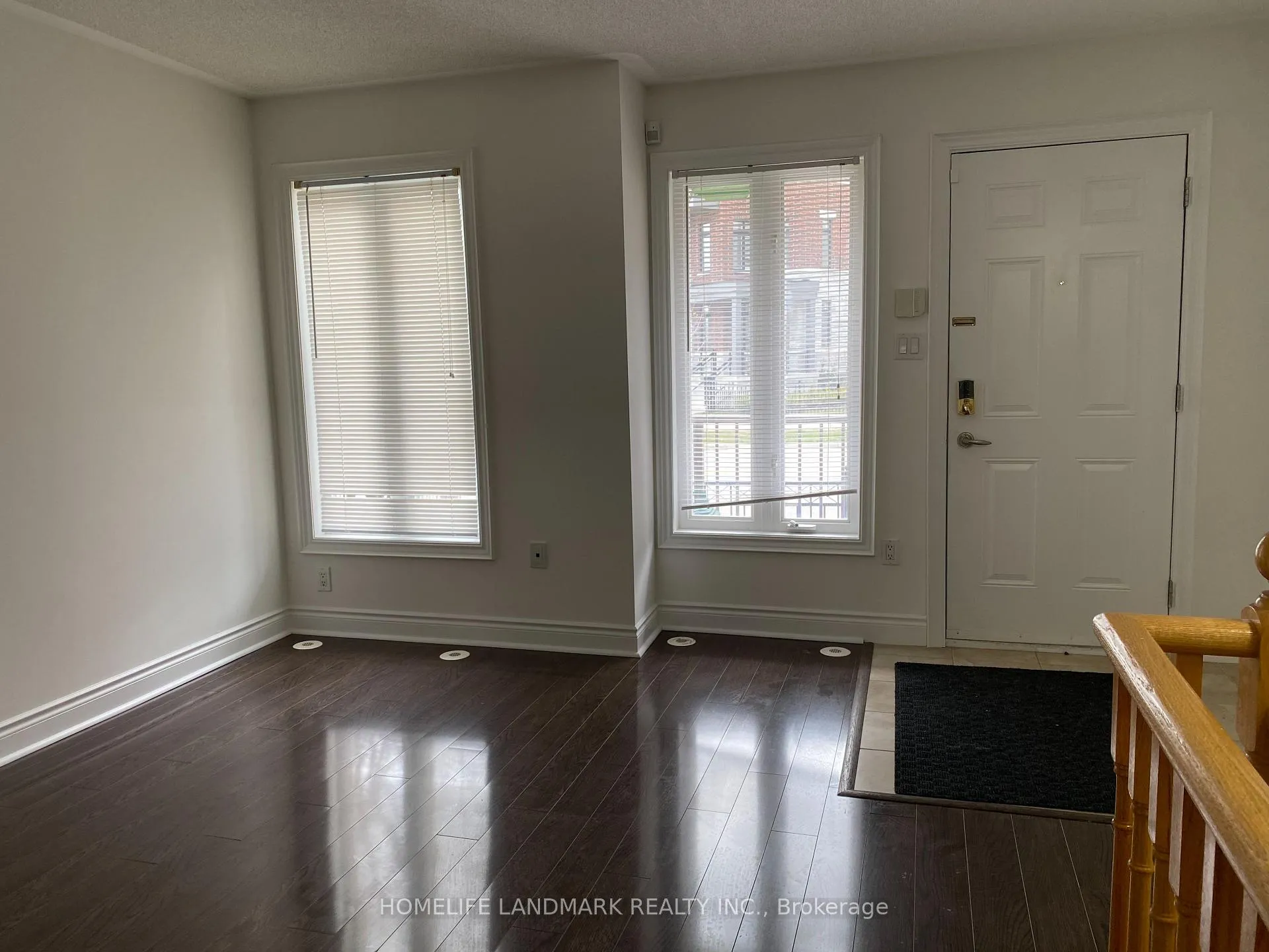 Photo 3 of 3 Saddlecreek Drive E, Markham, Commerce Valley — HOMEH