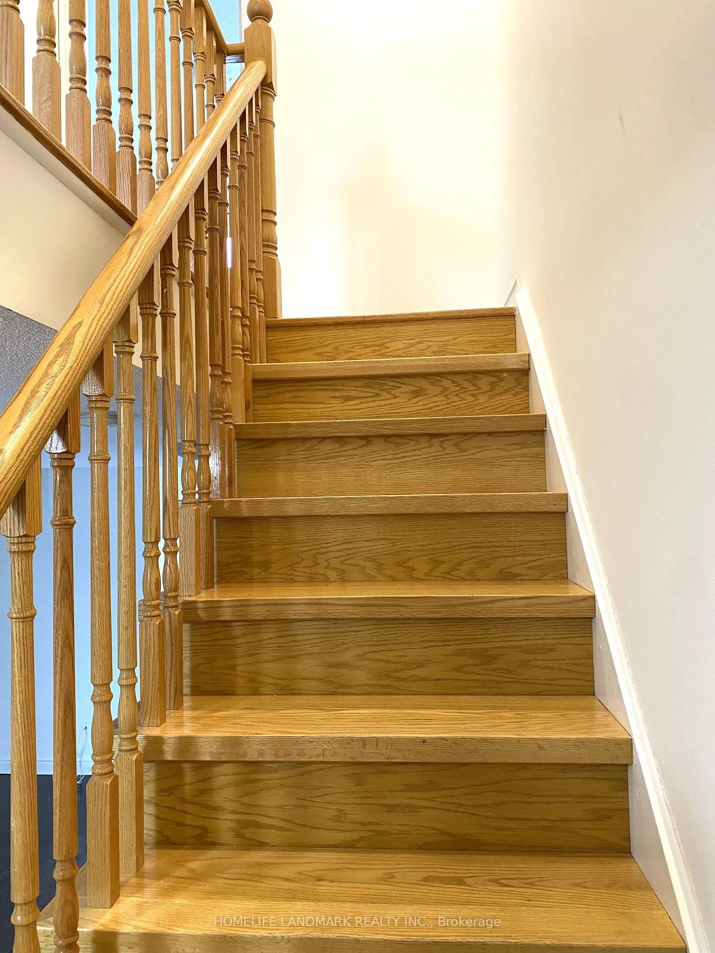 Photo 8 of 3 Saddlecreek Drive E, Markham, Commerce Valley — HOMEH