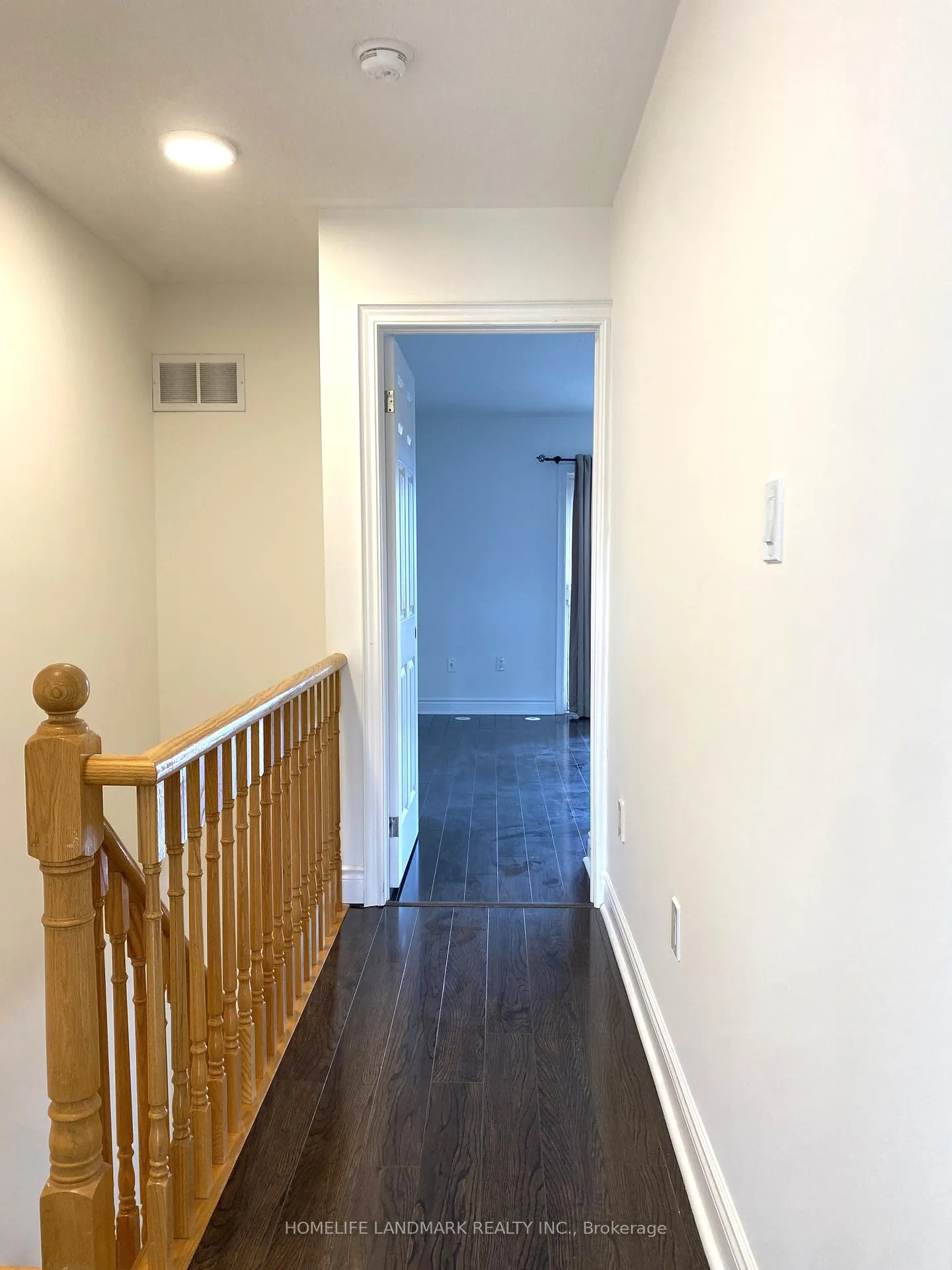 Photo 9 of 3 Saddlecreek Drive E, Markham, Commerce Valley — HOMEH