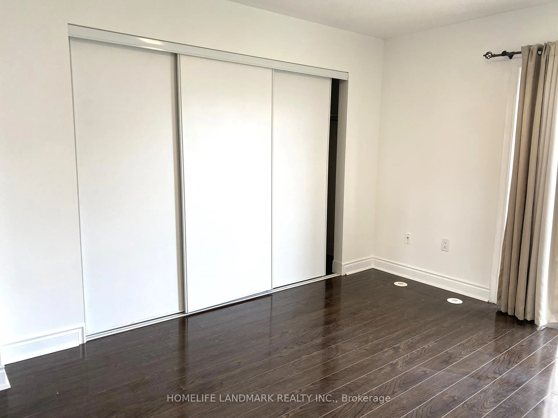 Photo 13 of 3 Saddlecreek Drive E, Markham, Commerce Valley — HOMEH