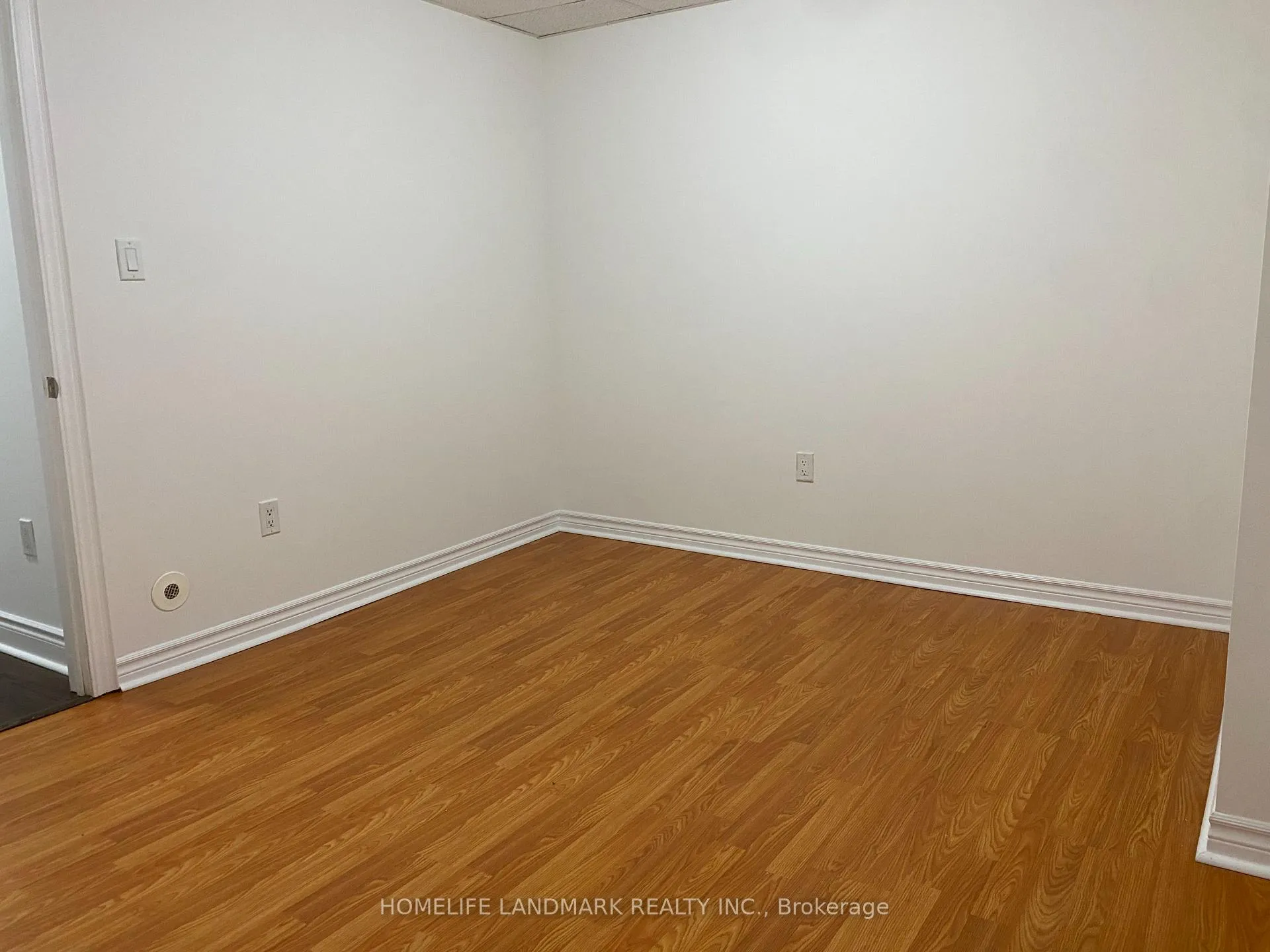 Photo 16 of 3 Saddlecreek Drive E, Markham, Commerce Valley — HOMEH