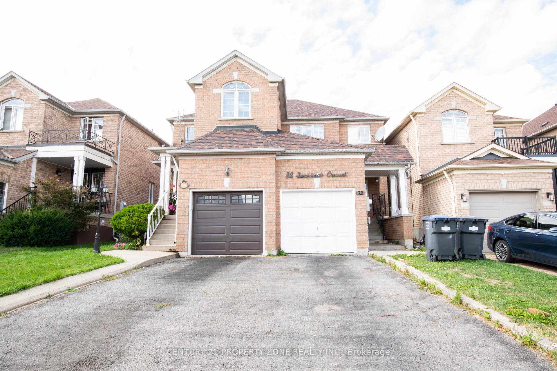 Front of 32 Summerdale Crescent