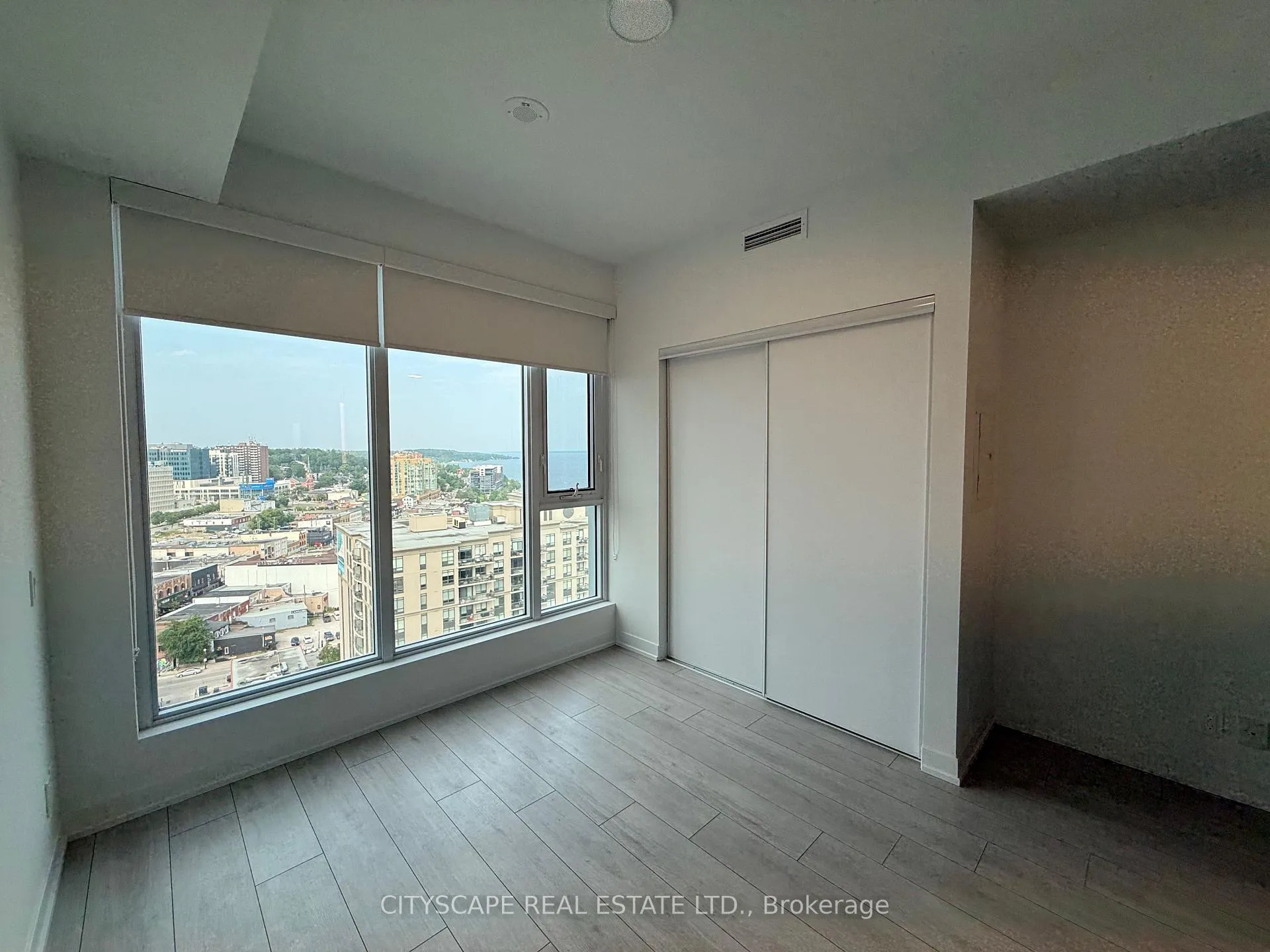Photo 13 of Unit 1708, 39 Mary Street, Barrie, City Centre — HOMEH