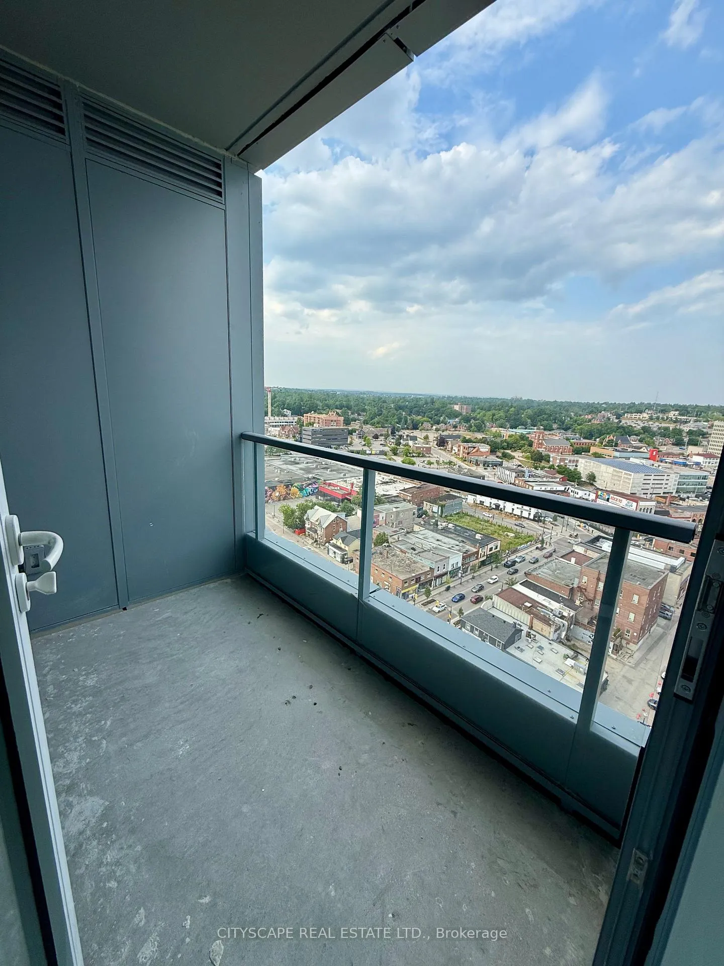 Photo 14 of Unit 1708, 39 Mary Street, Barrie, City Centre — HOMEH