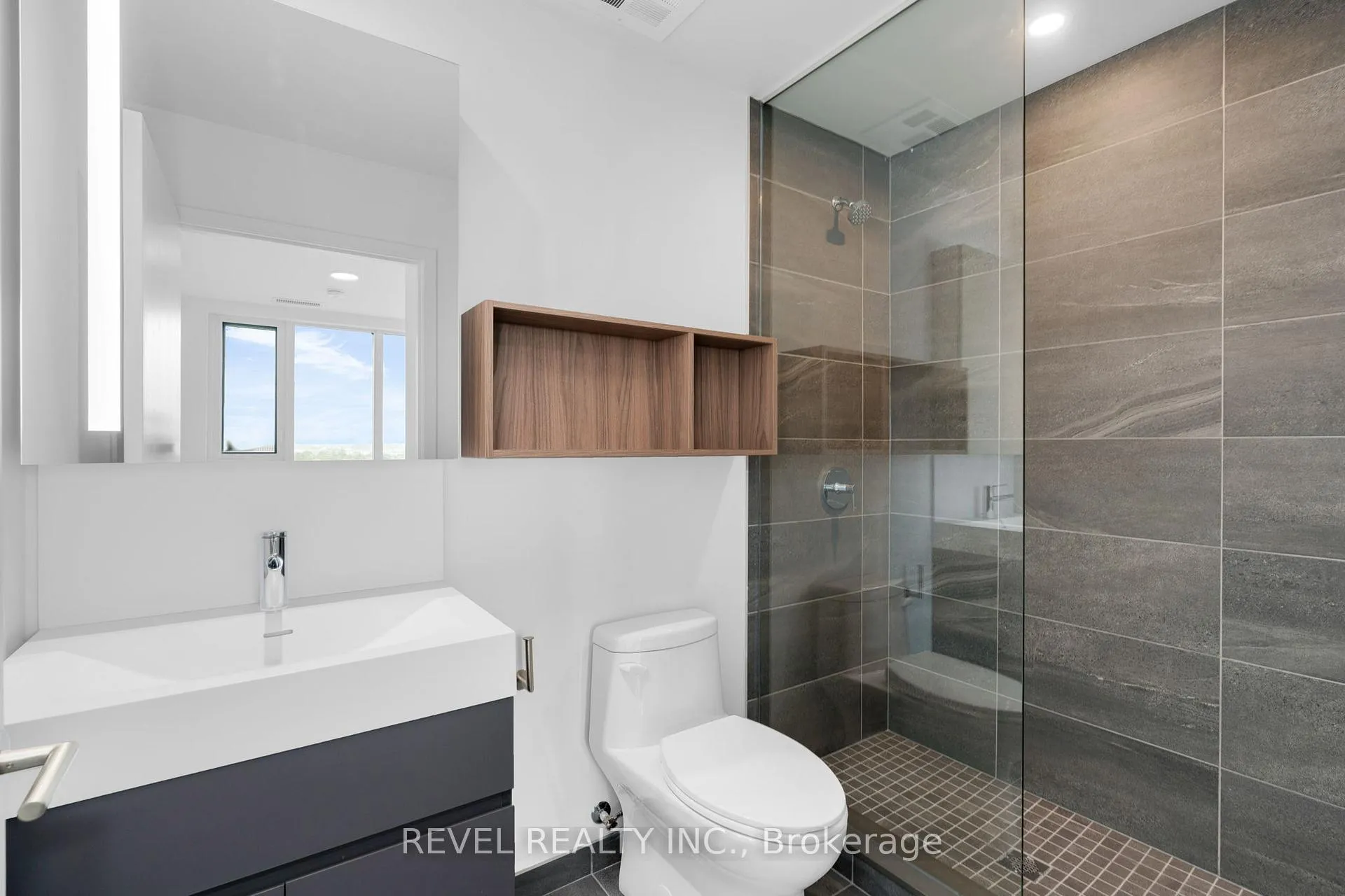 Photo 14 of Unit 1012, 39 Mary Street, Barrie, City Centre — HOMEH