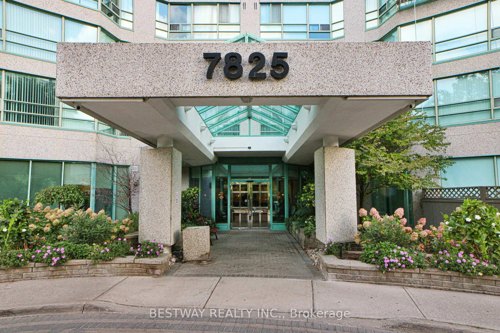 Photo 2 of Unit 807, 7825 Bayview Avenue, Markham, Aileen-Willowbrook — HOMEH