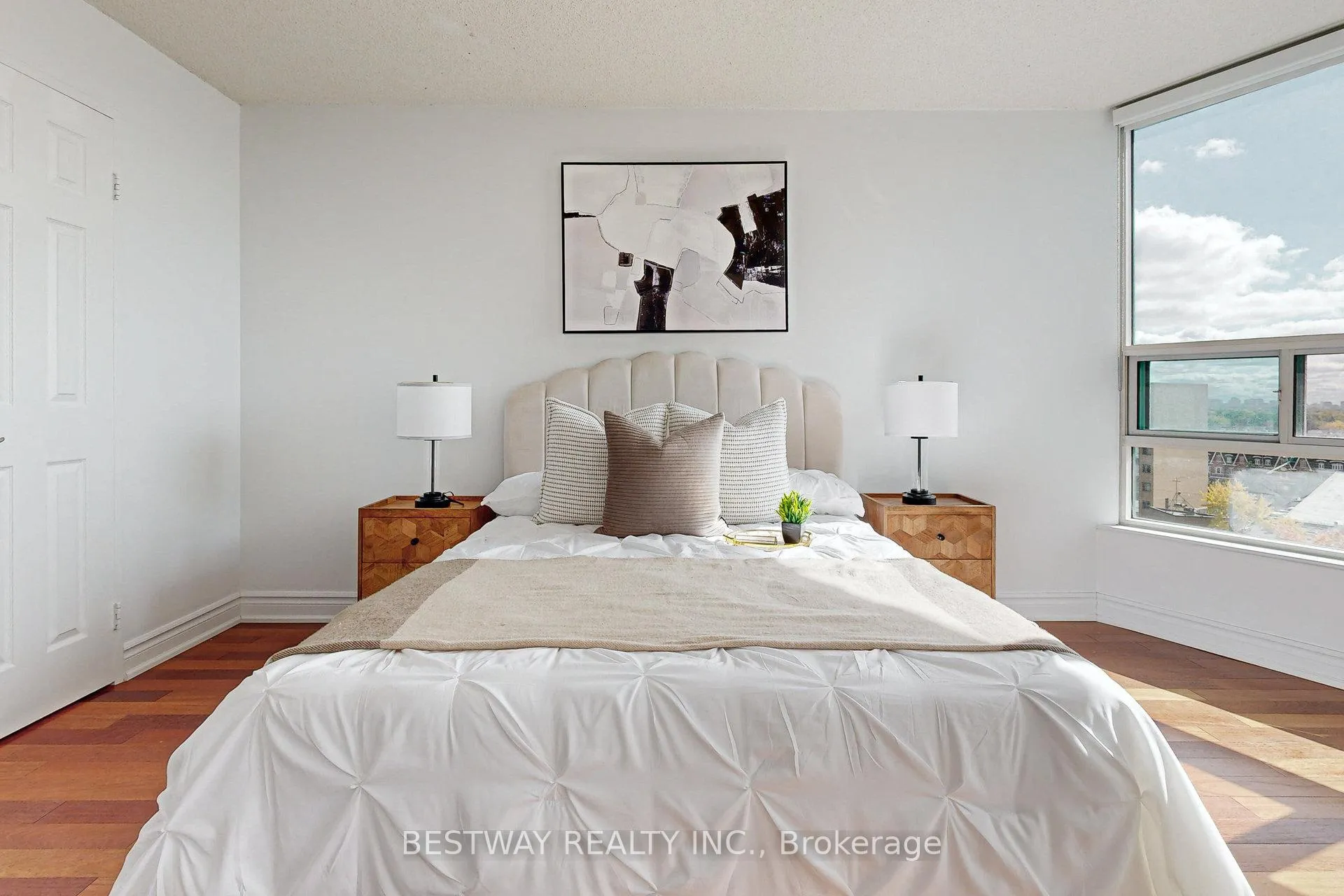 Photo 17 of Unit 807, 7825 Bayview Avenue, Markham, Aileen-Willowbrook — HOMEH