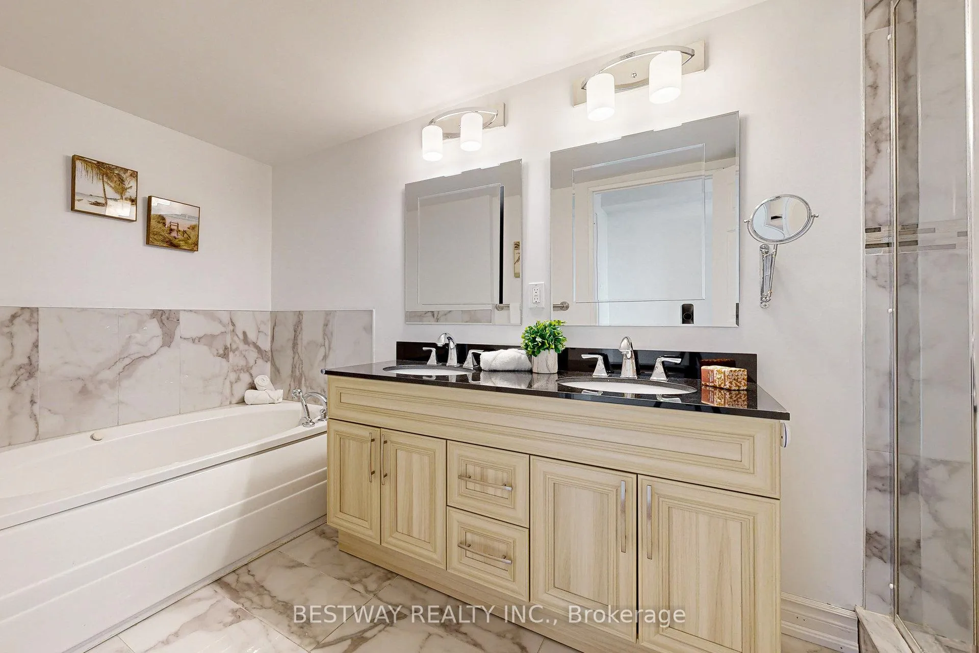 Photo 21 of Unit 807, 7825 Bayview Avenue, Markham, Aileen-Willowbrook — HOMEH