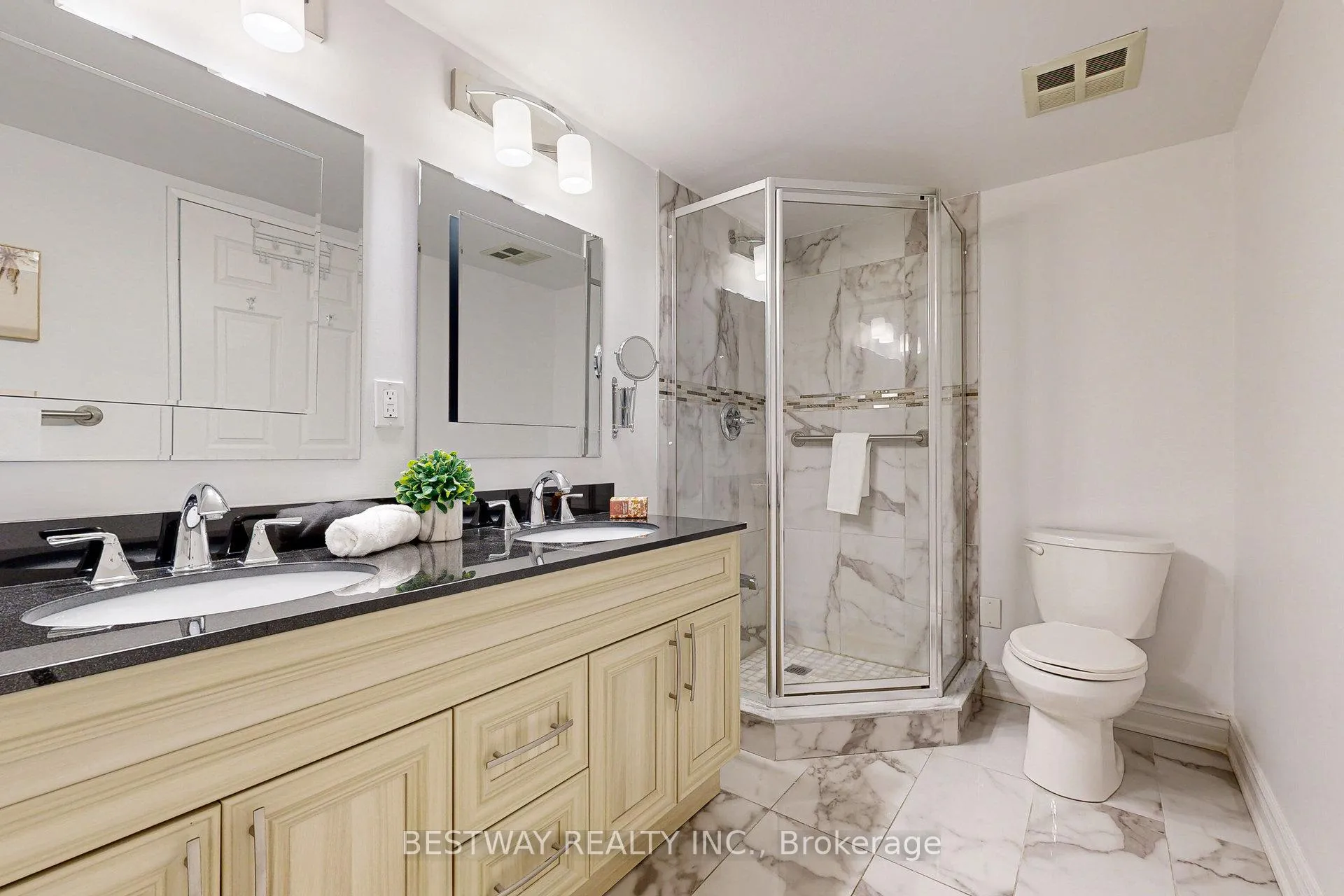 Photo 22 of Unit 807, 7825 Bayview Avenue, Markham, Aileen-Willowbrook — HOMEH