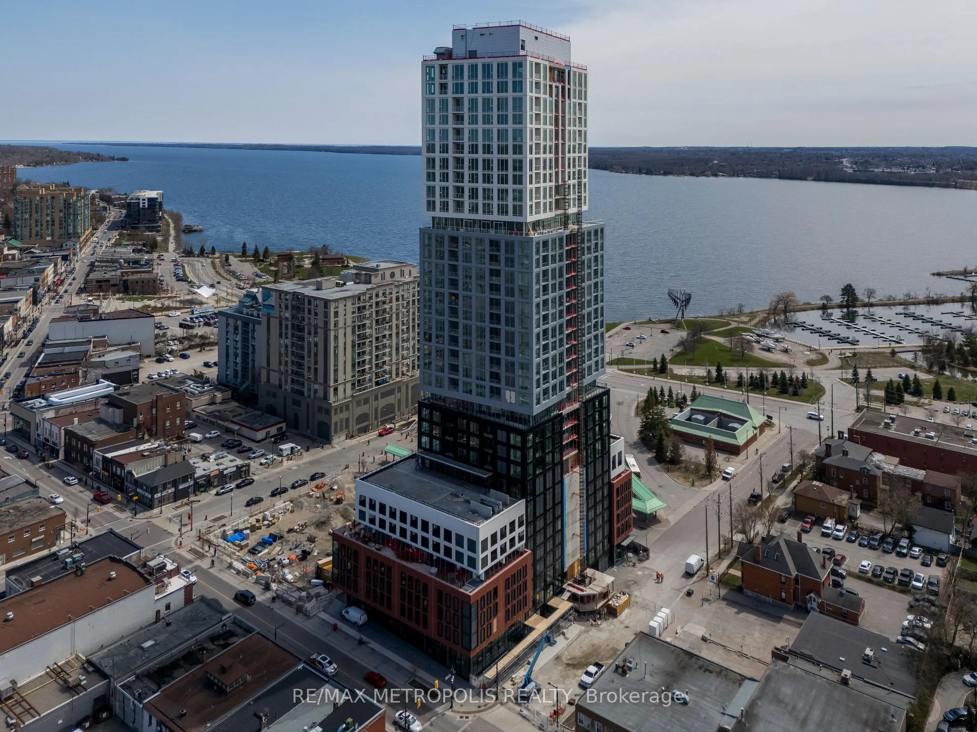 Photo 1 of Unit 1501, 39 Mary Street, Barrie, City Centre — HOMEH