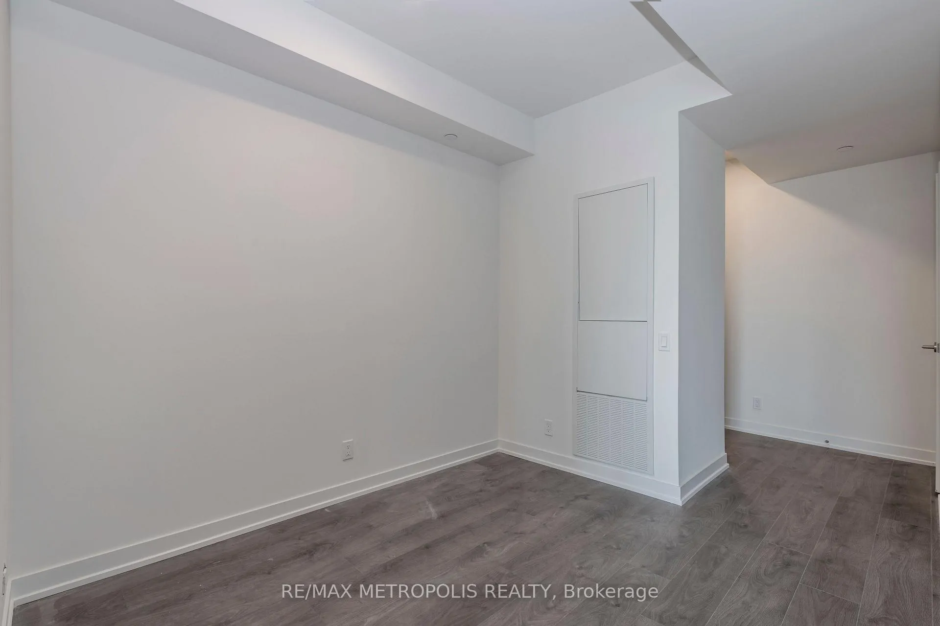 Photo 9 of Unit 1501, 39 Mary Street, Barrie, City Centre — HOMEH