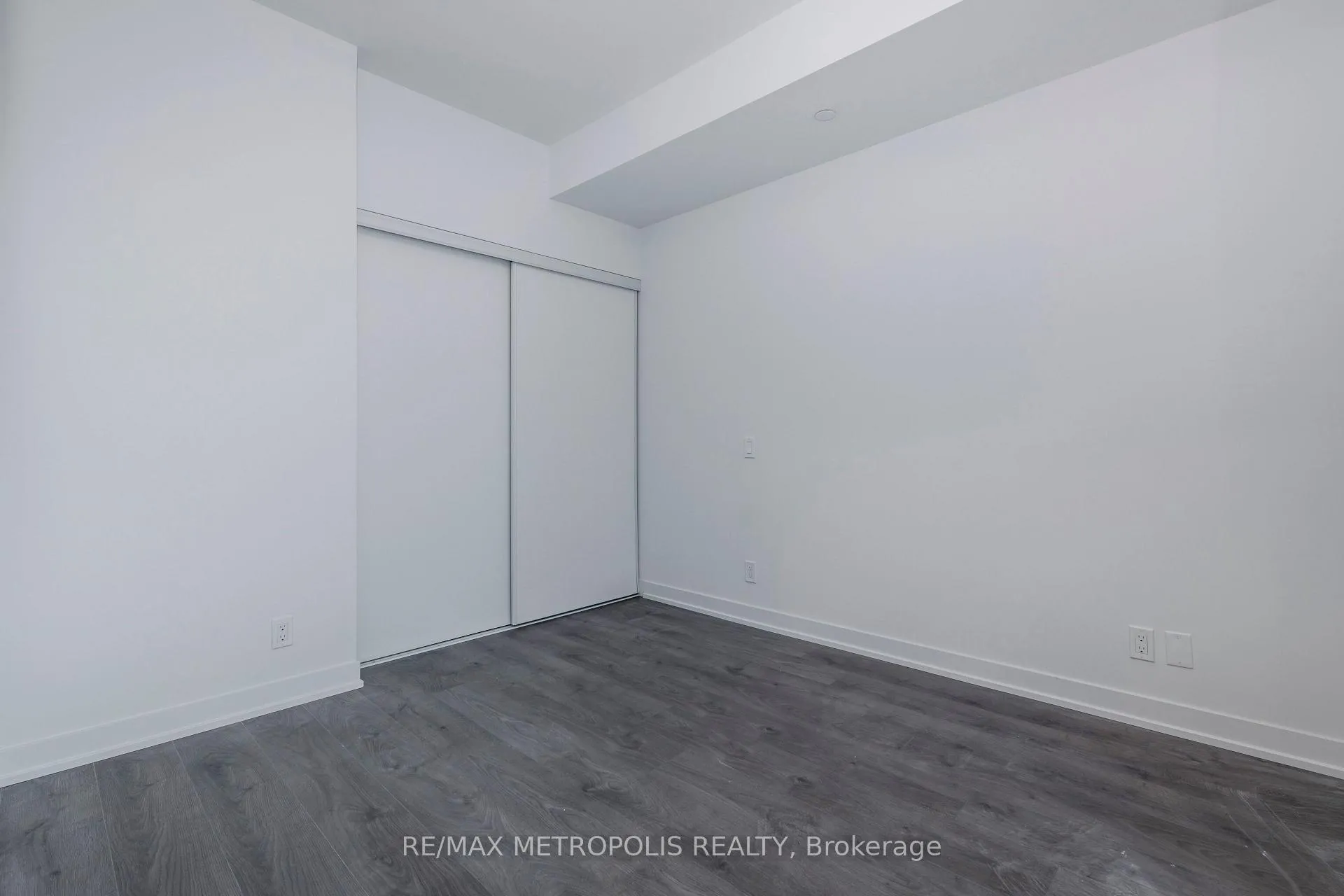 Photo 19 of Unit 1501, 39 Mary Street, Barrie, City Centre — HOMEH
