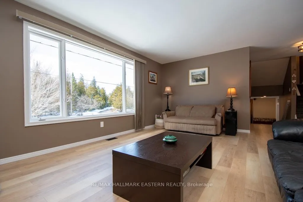 Photo 4 of 1079 Rock Road, Douro-Dummer — HOMEH
