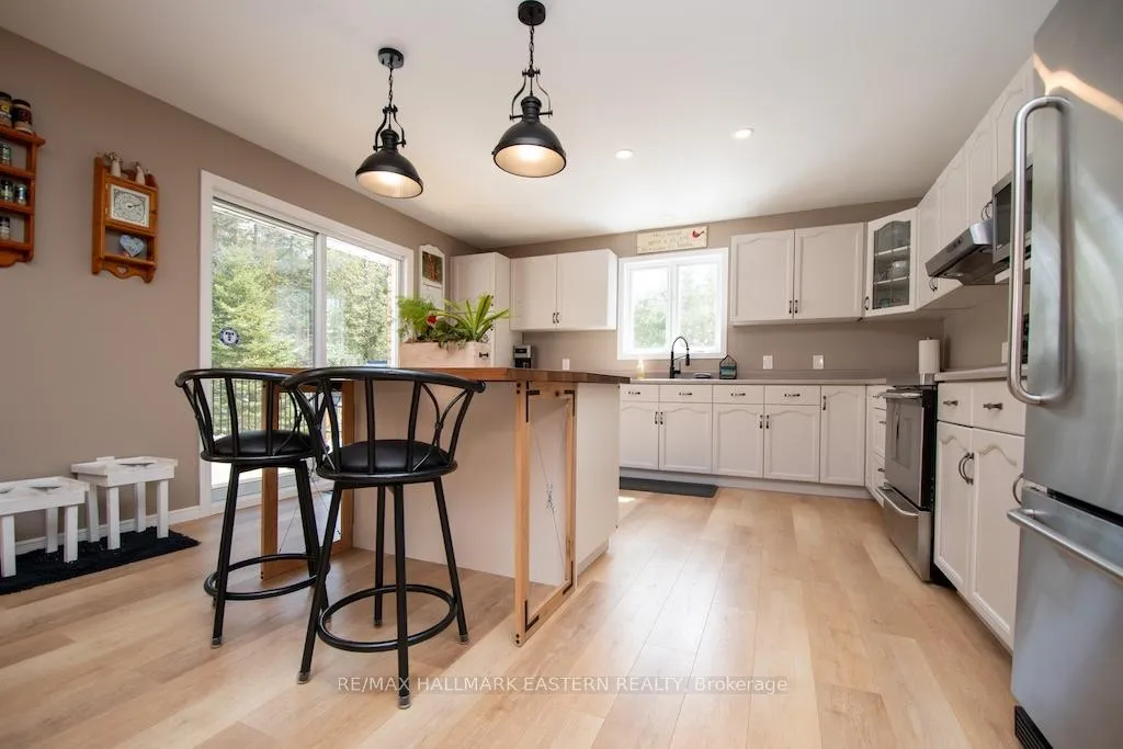 Photo 8 of 1079 Rock Road, Douro-Dummer — HOMEH