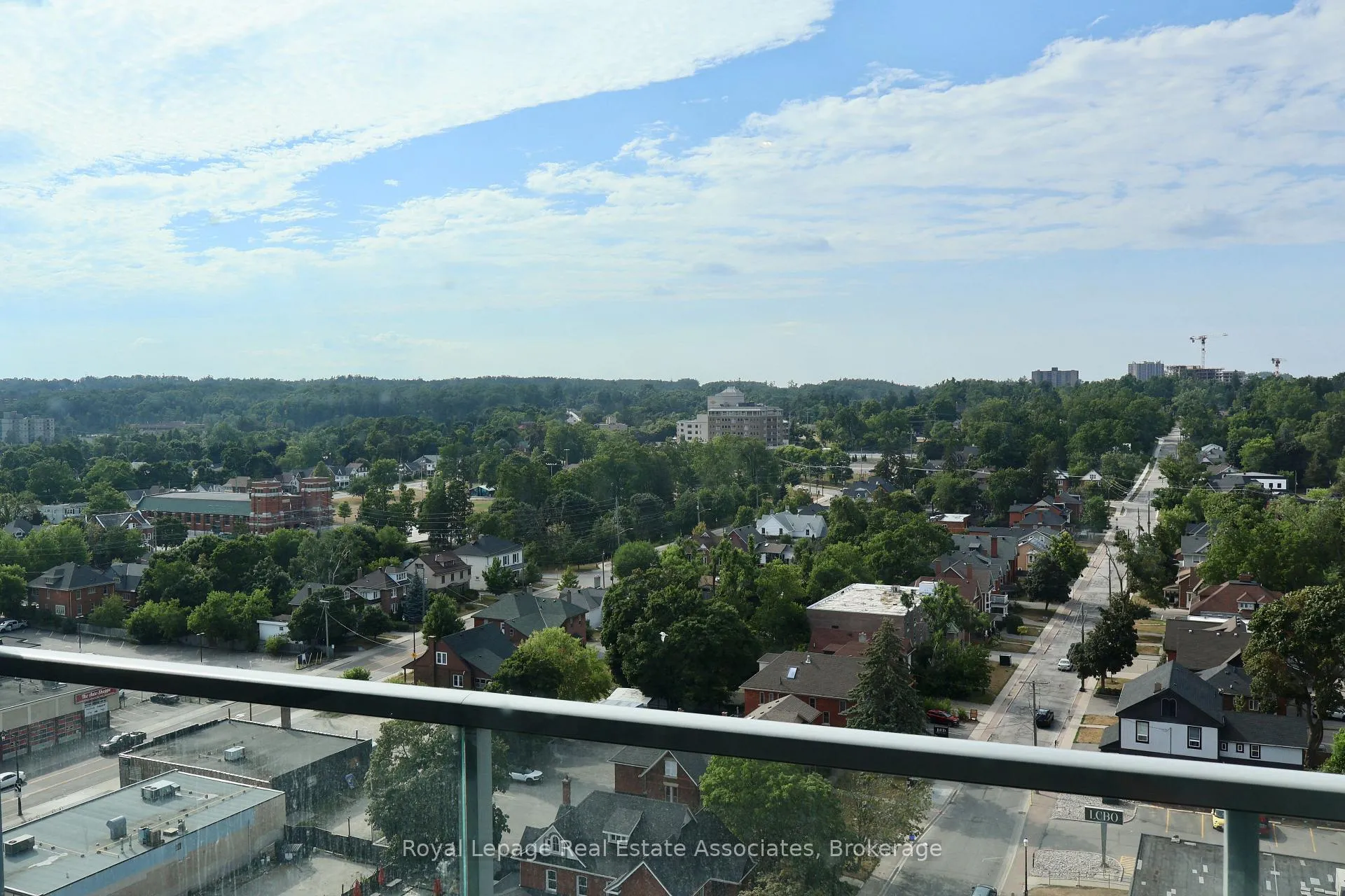 Photo 26 of Unit 1203, 39 Mary Street, Barrie, City Centre — HOMEH