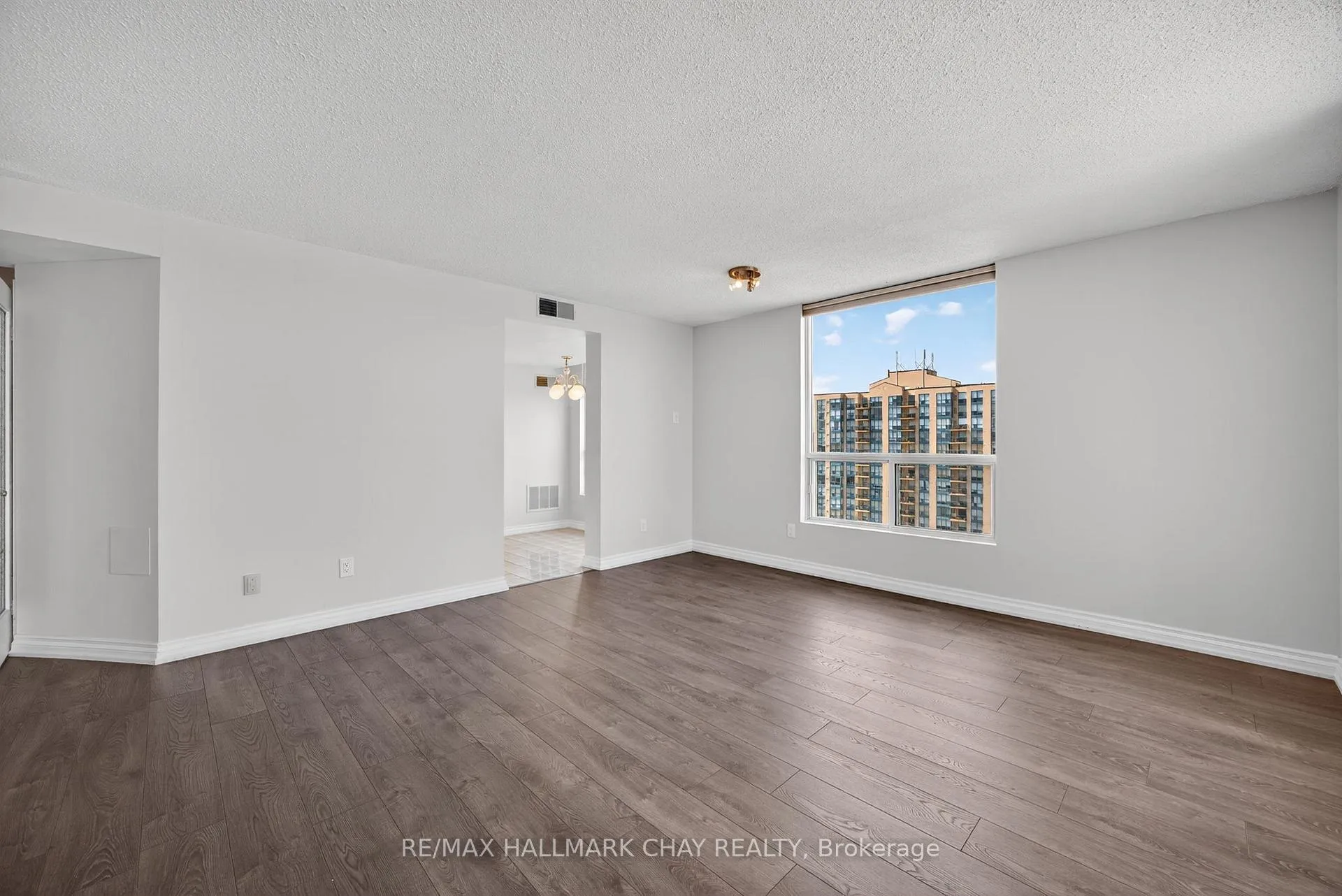 Photo 12 of Unit 1509, 75 Ellen Street, Barrie, Lakeshore — HOMEH