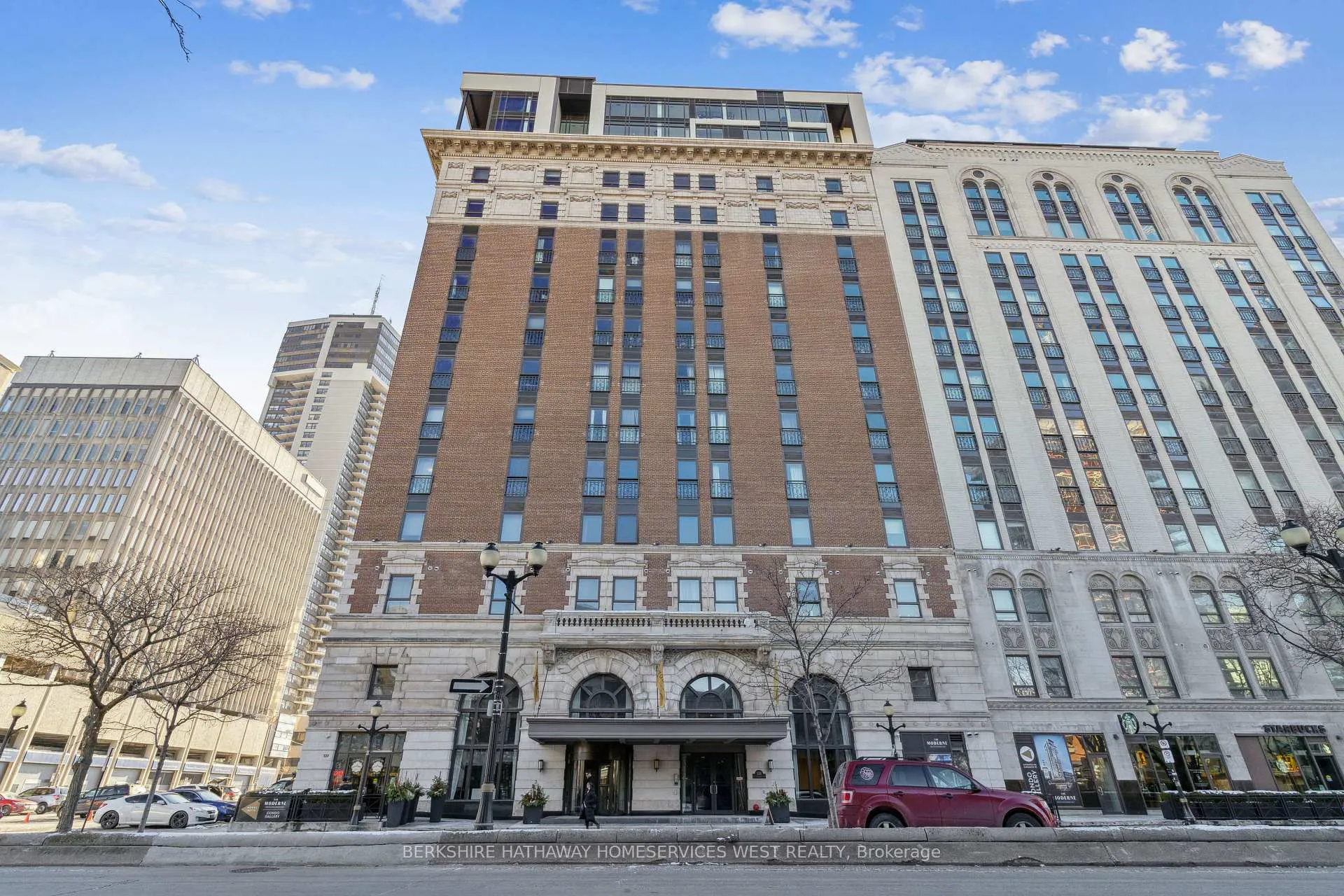 Front of Unit 313, 118 King Street E
