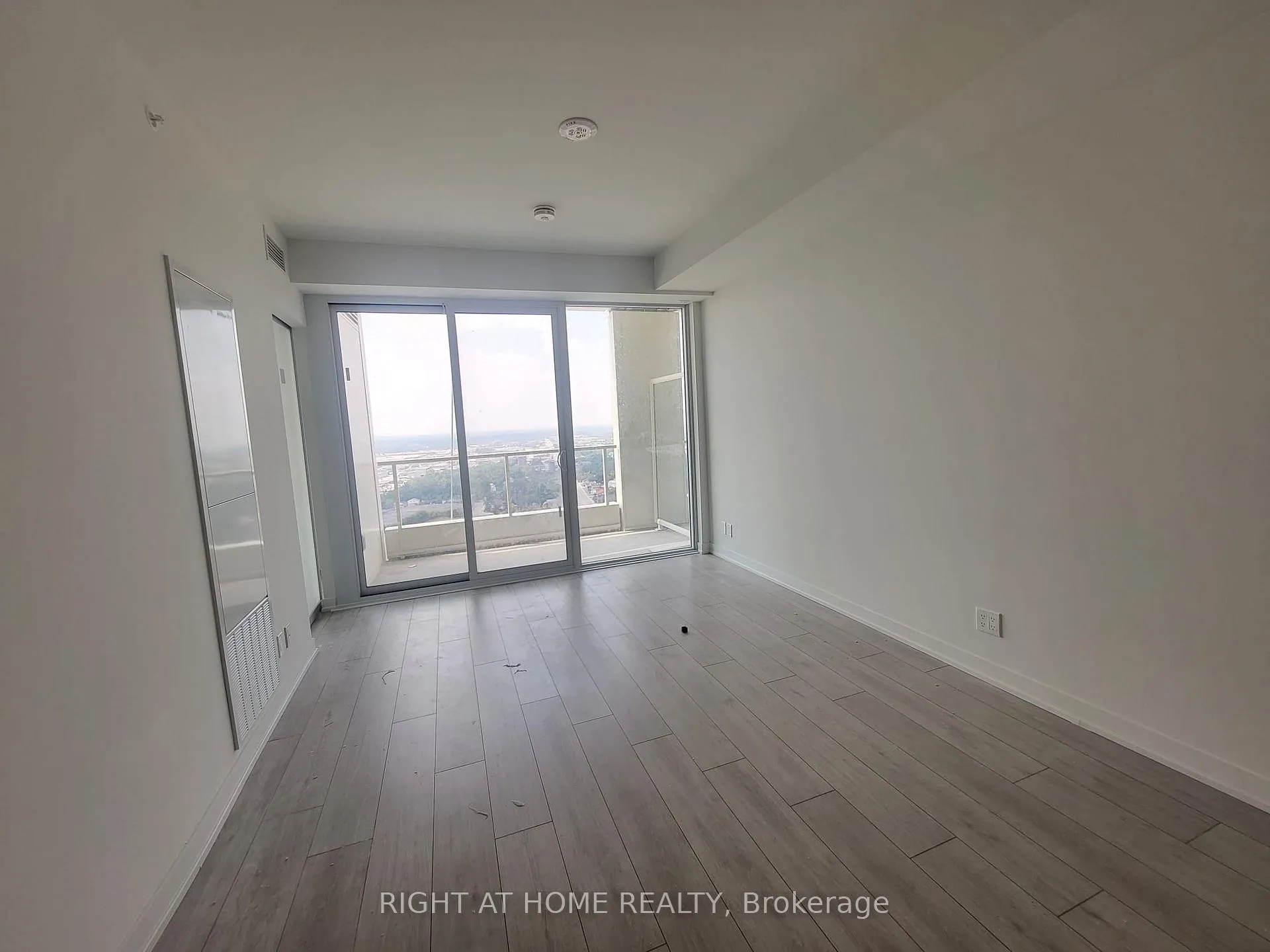 Photo 7 of Unit 3010, 39 Mary Street, Barrie, City Centre — HOMEH