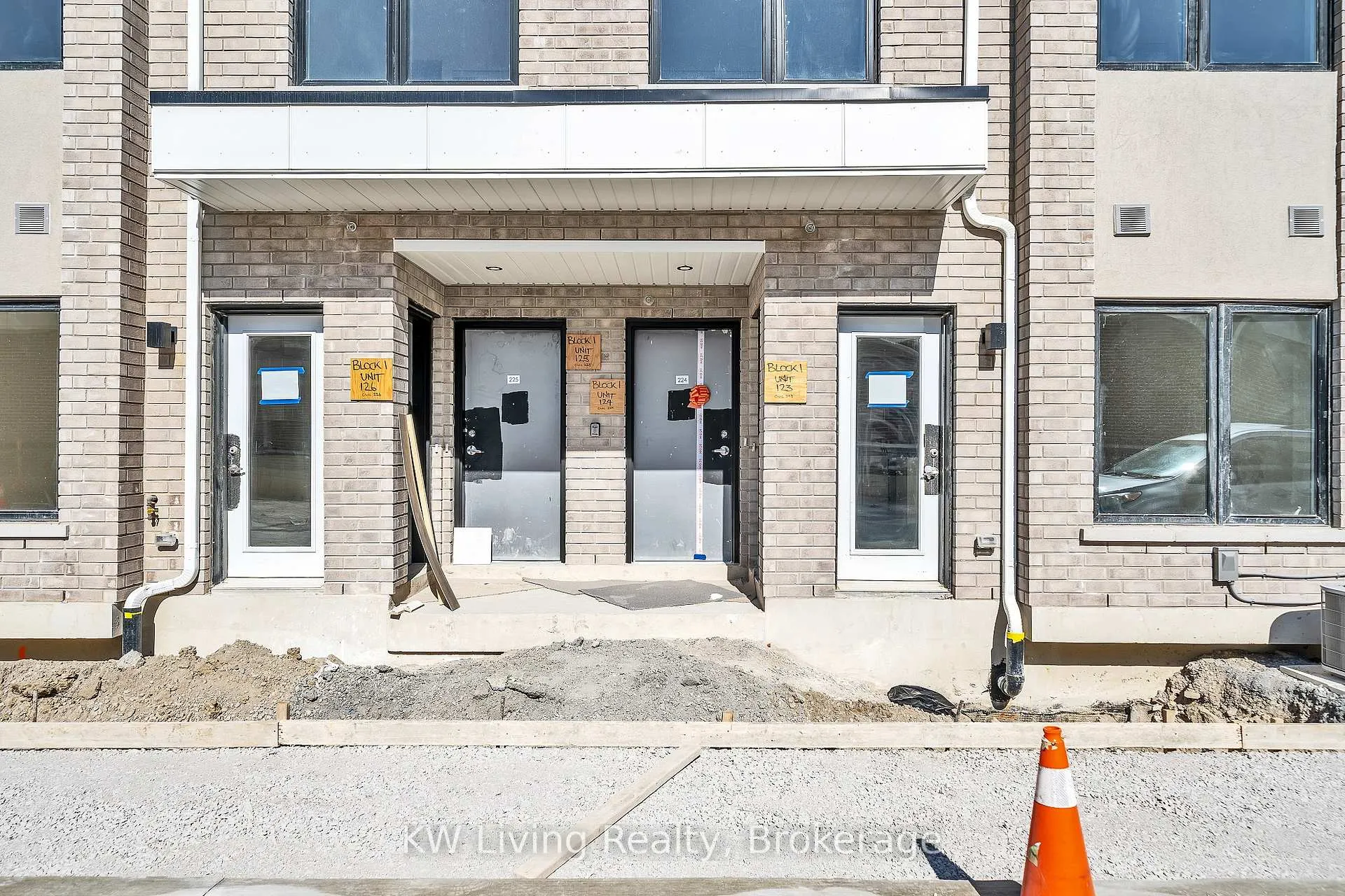 Photo 15 of Unit 224, 1695 Dersan Street, Pickering, Duffin Heights — HOMEH