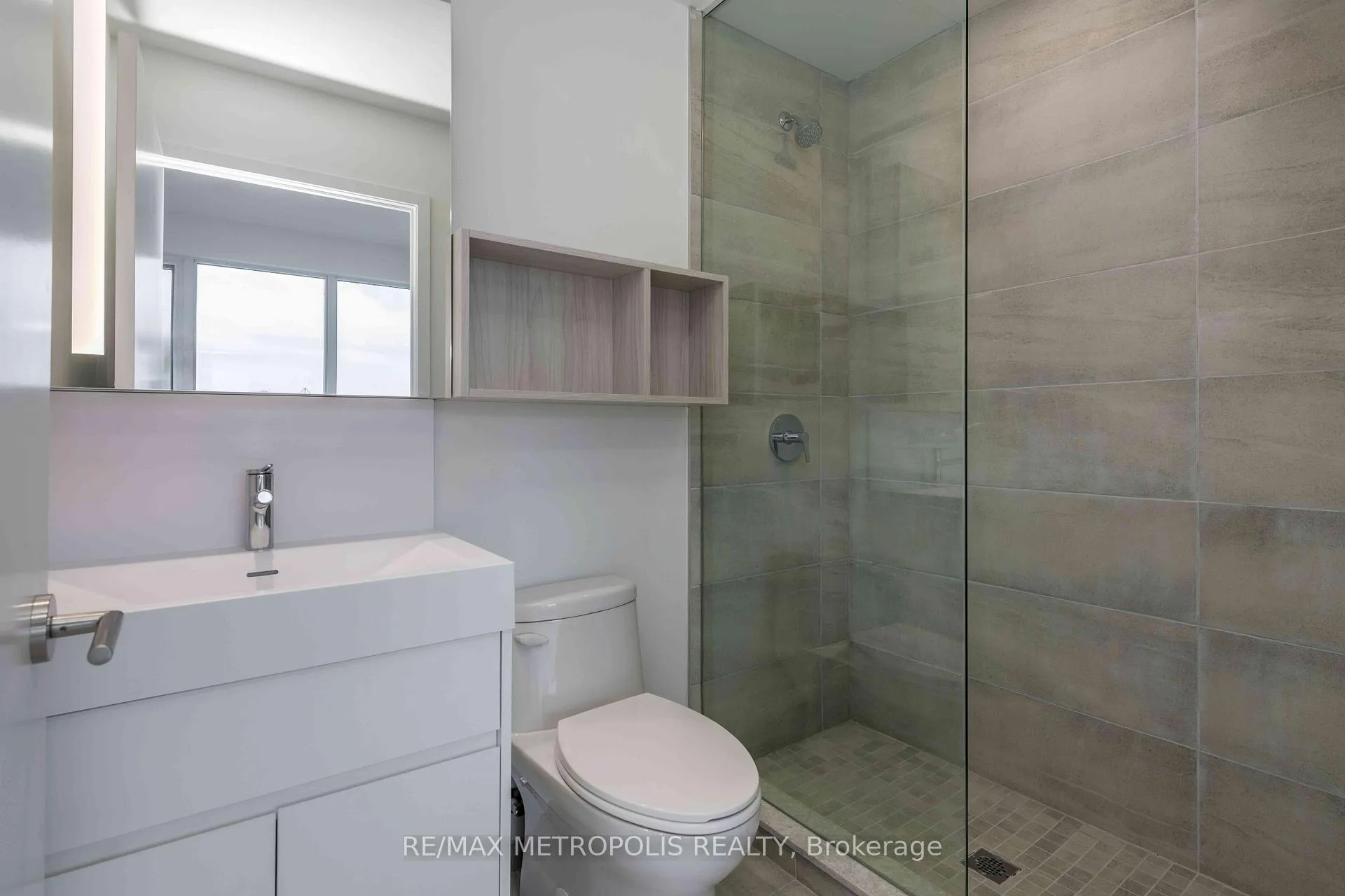 Photo 13 of Unit 908, 39 Mary Street, Barrie, City Centre — HOMEH