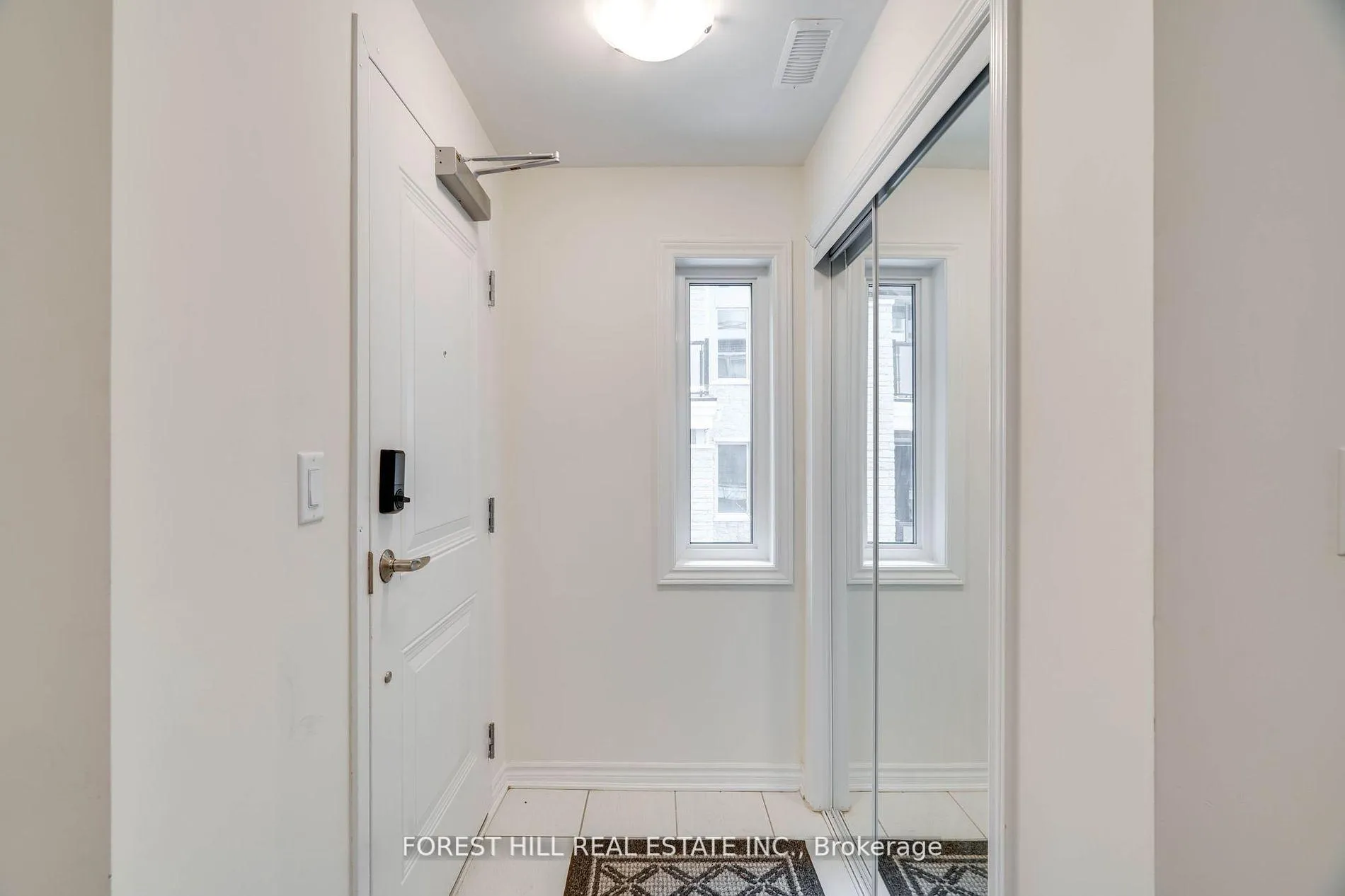 Photo 4 of Unit 609, 1034 Reflection Place, Pickering, Rural Pickering — HOMEH