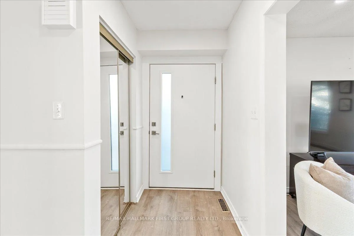 Photo 4 of 1182 Venus Crescent, Oshawa, Lakeview — HOMEH
