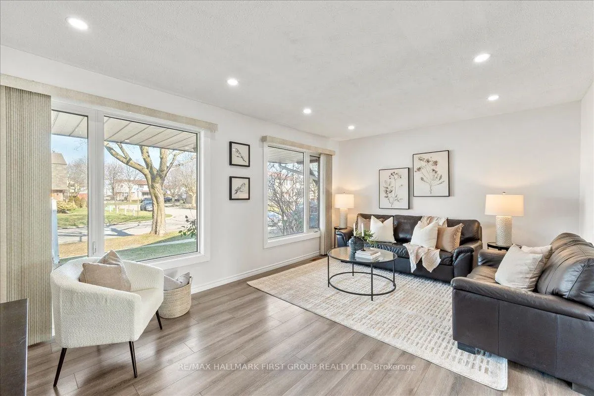 Photo 6 of 1182 Venus Crescent, Oshawa, Lakeview — HOMEH
