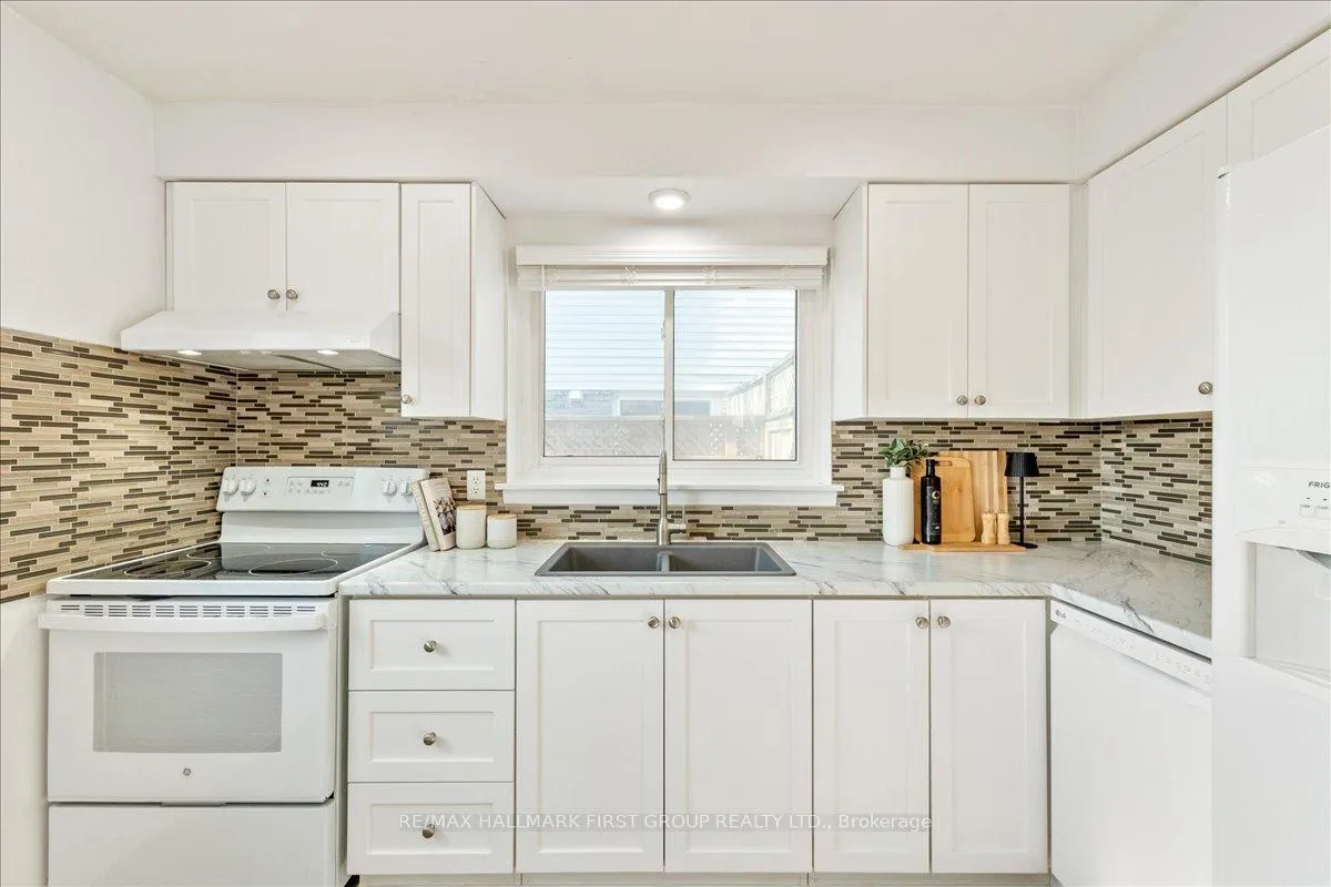Photo 14 of 1182 Venus Crescent, Oshawa, Lakeview — HOMEH