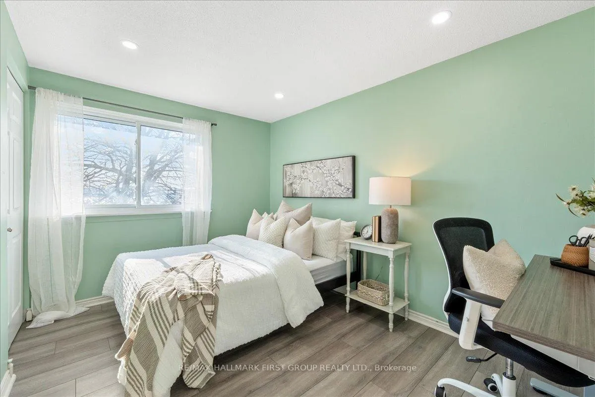 Photo 25 of 1182 Venus Crescent, Oshawa, Lakeview — HOMEH