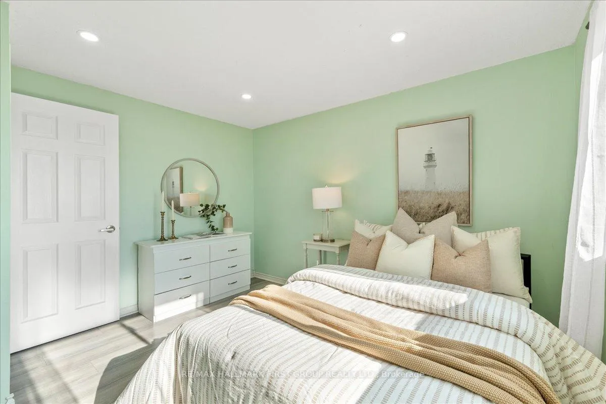 Photo 29 of 1182 Venus Crescent, Oshawa, Lakeview — HOMEH