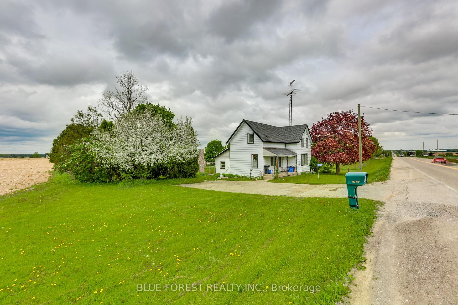 Photo 3 of 13133 Belmont Road, Central Elgin, Rural Central Elgin — HOMEH