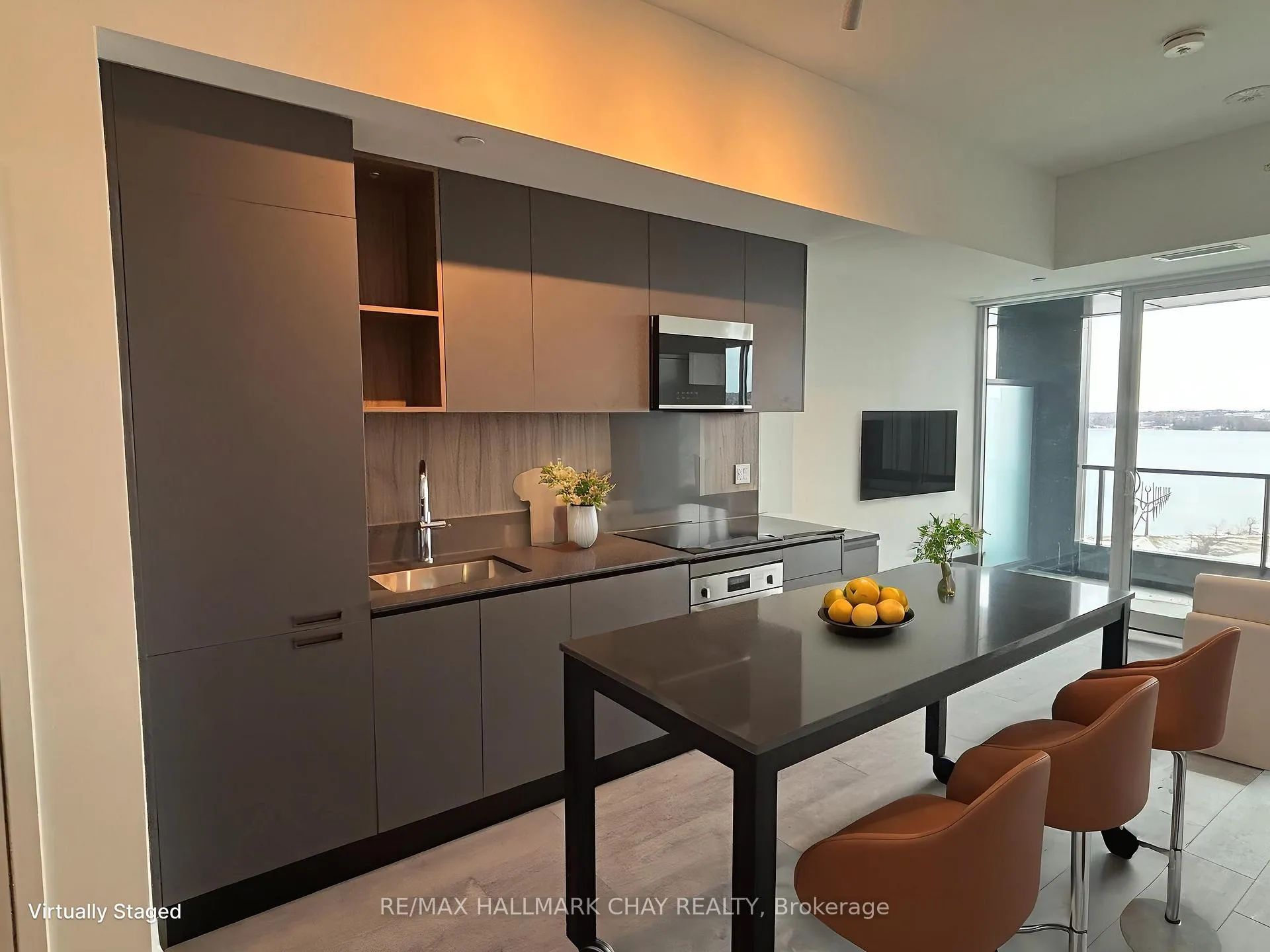 Photo 12 of Unit 1010, 39 Mary Street, Barrie, City Centre — HOMEH
