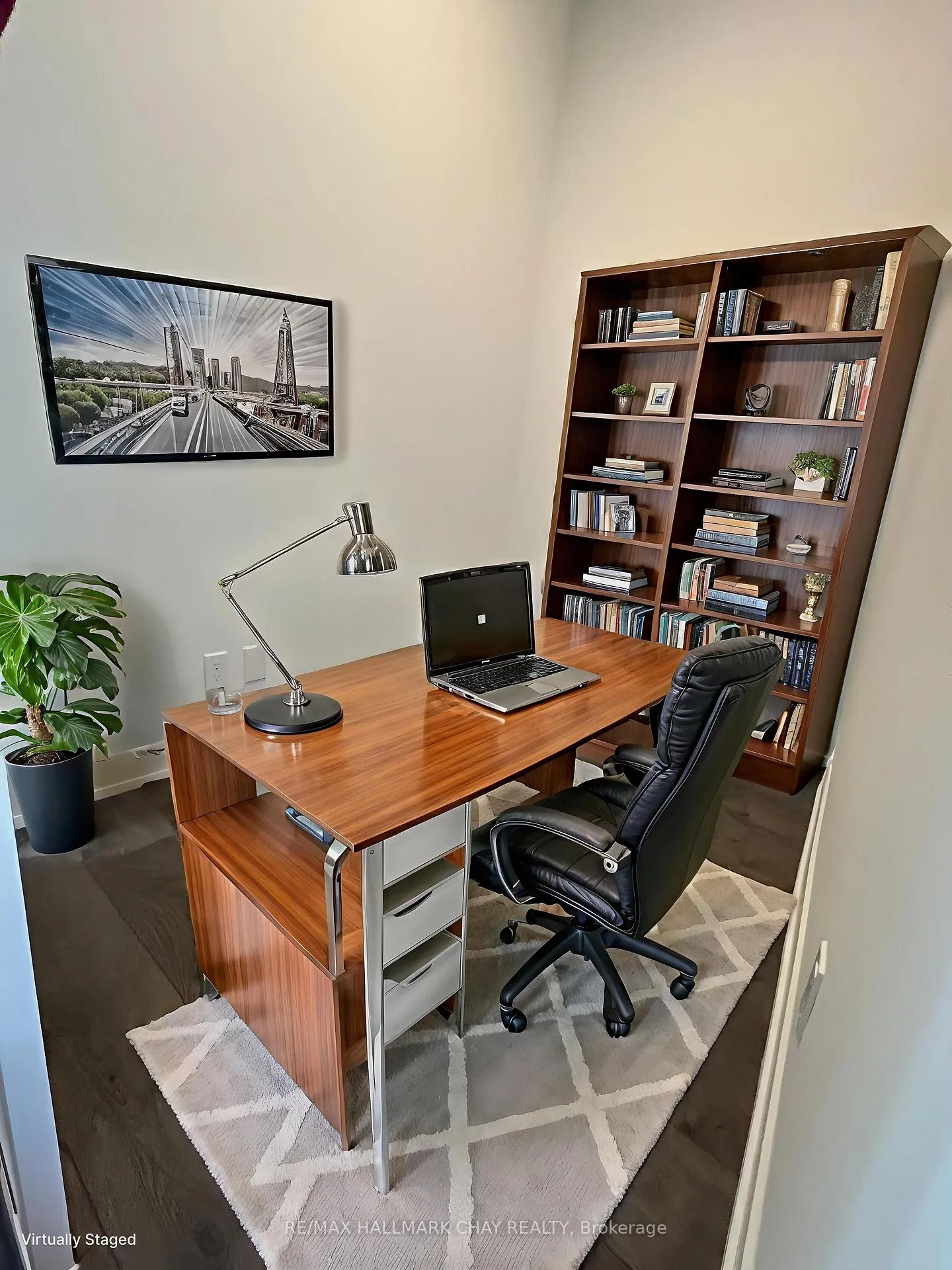 Photo 20 of Unit 1010, 39 Mary Street, Barrie, City Centre — HOMEH