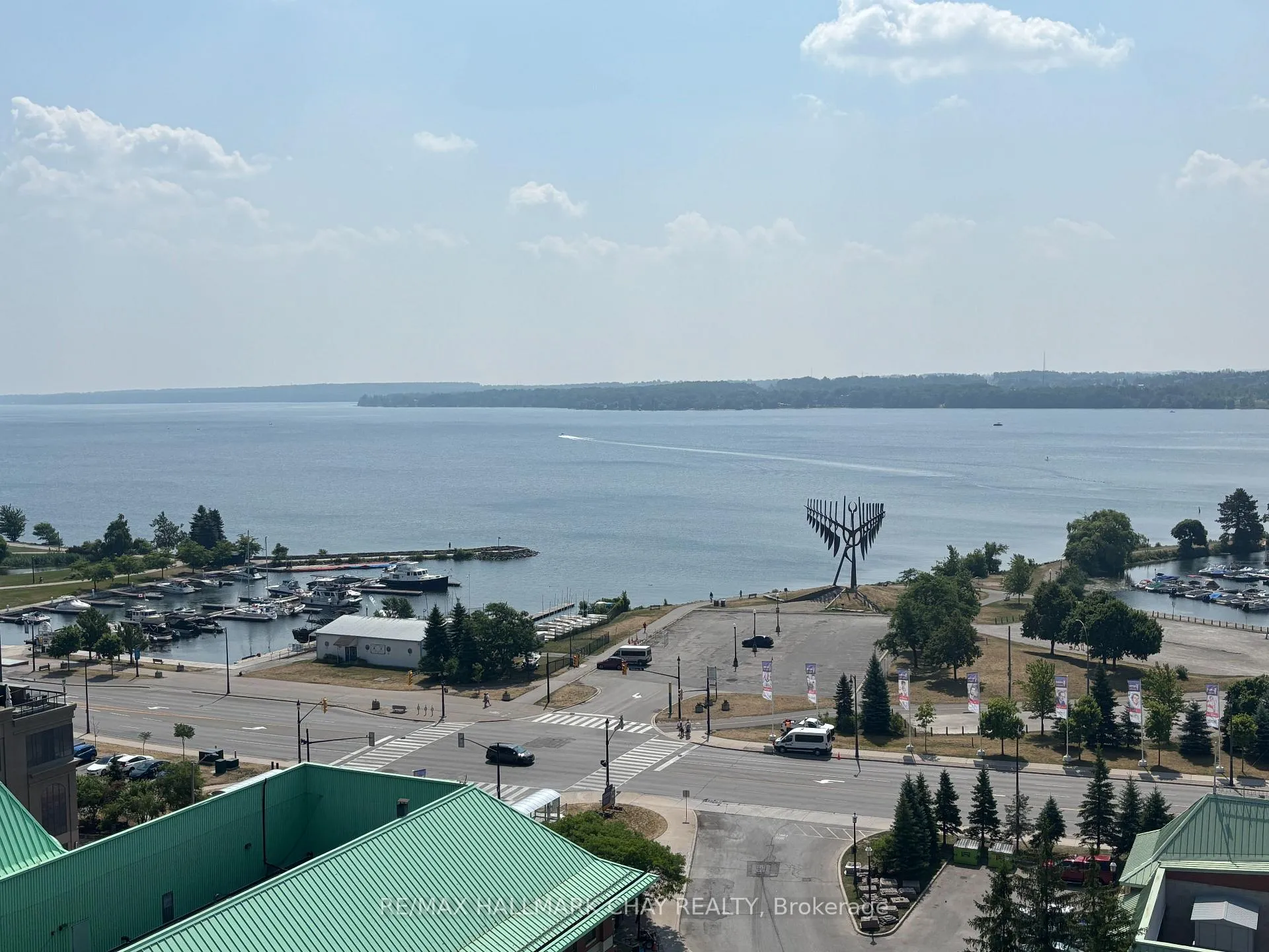 Photo 23 of Unit 1010, 39 Mary Street, Barrie, City Centre — HOMEH