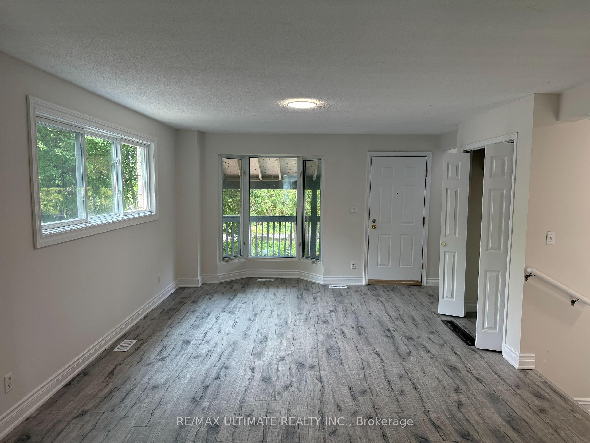Photo 5 of Unit Side Unit B, 50 Pinery Lane, Georgina, Sutton & Jackson's Point — HOMEH