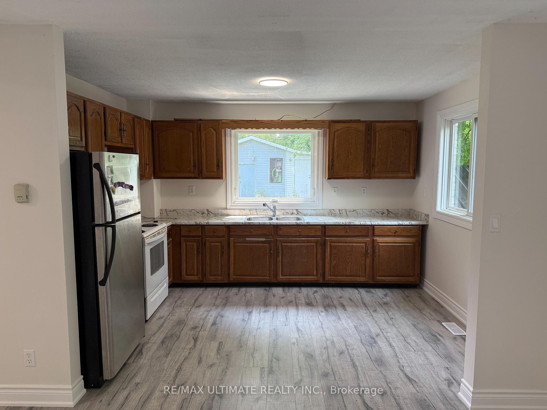 Photo 6 of Unit Side Unit B, 50 Pinery Lane, Georgina, Sutton & Jackson's Point — HOMEH