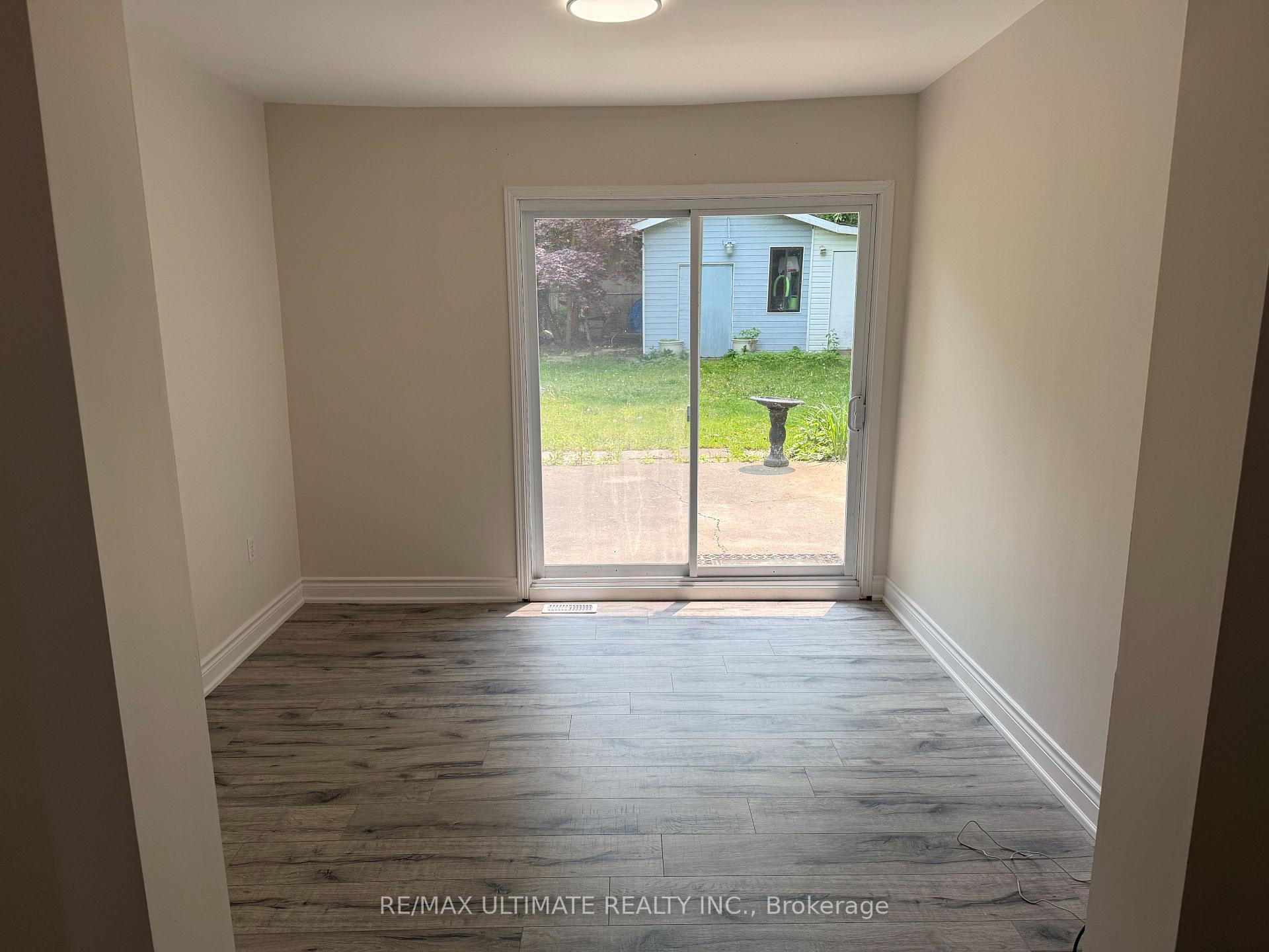 Photo 9 of Unit Side Unit B, 50 Pinery Lane, Georgina, Sutton & Jackson's Point — HOMEH