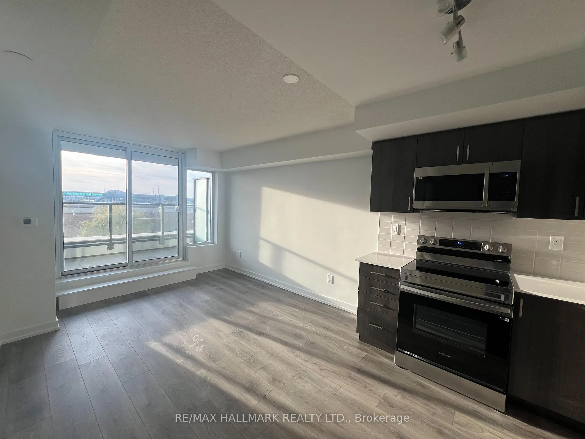 Photo 2 of Unit 316, 1435 Celebration Drive, Pickering, Bay Ridges — HOMEH